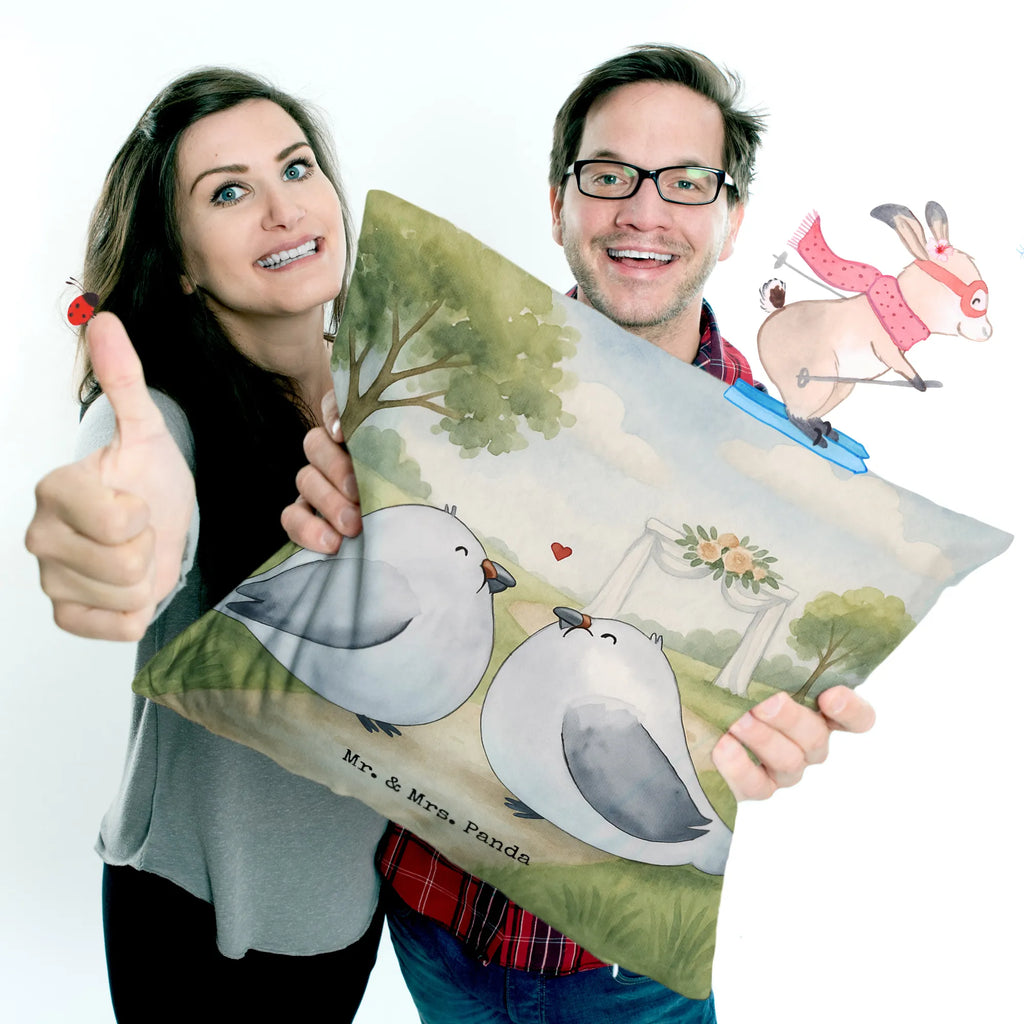 40x40 Kissen Tauben Liebe Design Sofakissen, Kopfkissen 40x40, Dekokissen Sofa, sitzkissen, Kissenhülle 40x40, Kopfkissen, Kissen, Sofakissen 40x40, Dekokissen, Couchkissen, Kissenbezüge, Kissen 40x40, sofakissen, Motivkissen, Kissen 40x40 Waschbar, Dekokissen 40x40, Kissenbezug 40x40, Zierkissen, Kissenhülle, Hochzeit, Hochzeitsgeschenk, Ehe, Hochzeitsfeier, Trauung, Trauungsgeschenk, Hochzeitskarte, Verlobungsfeier, Verlobungsgeschenk, Hochzeitsgeschenkideen, Hochzeitsgeschenke für Brautpaar, Turteltauben, Paargeschenk, Liebe, Freundin, Freund, Paar, Taube, Tauben, Turteltaube