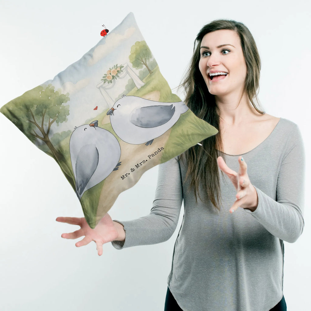 40x40 Kissen Tauben Liebe Design Sofakissen, Kopfkissen 40x40, Dekokissen Sofa, sitzkissen, Kissenhülle 40x40, Kopfkissen, Kissen, Sofakissen 40x40, Dekokissen, Couchkissen, Kissenbezüge, Kissen 40x40, sofakissen, Motivkissen, Kissen 40x40 Waschbar, Dekokissen 40x40, Kissenbezug 40x40, Zierkissen, Kissenhülle, Hochzeit, Hochzeitsgeschenk, Ehe, Hochzeitsfeier, Trauung, Trauungsgeschenk, Hochzeitskarte, Verlobungsfeier, Verlobungsgeschenk, Hochzeitsgeschenkideen, Hochzeitsgeschenke für Brautpaar, Turteltauben, Paargeschenk, Liebe, Freundin, Freund, Paar, Taube, Tauben, Turteltaube