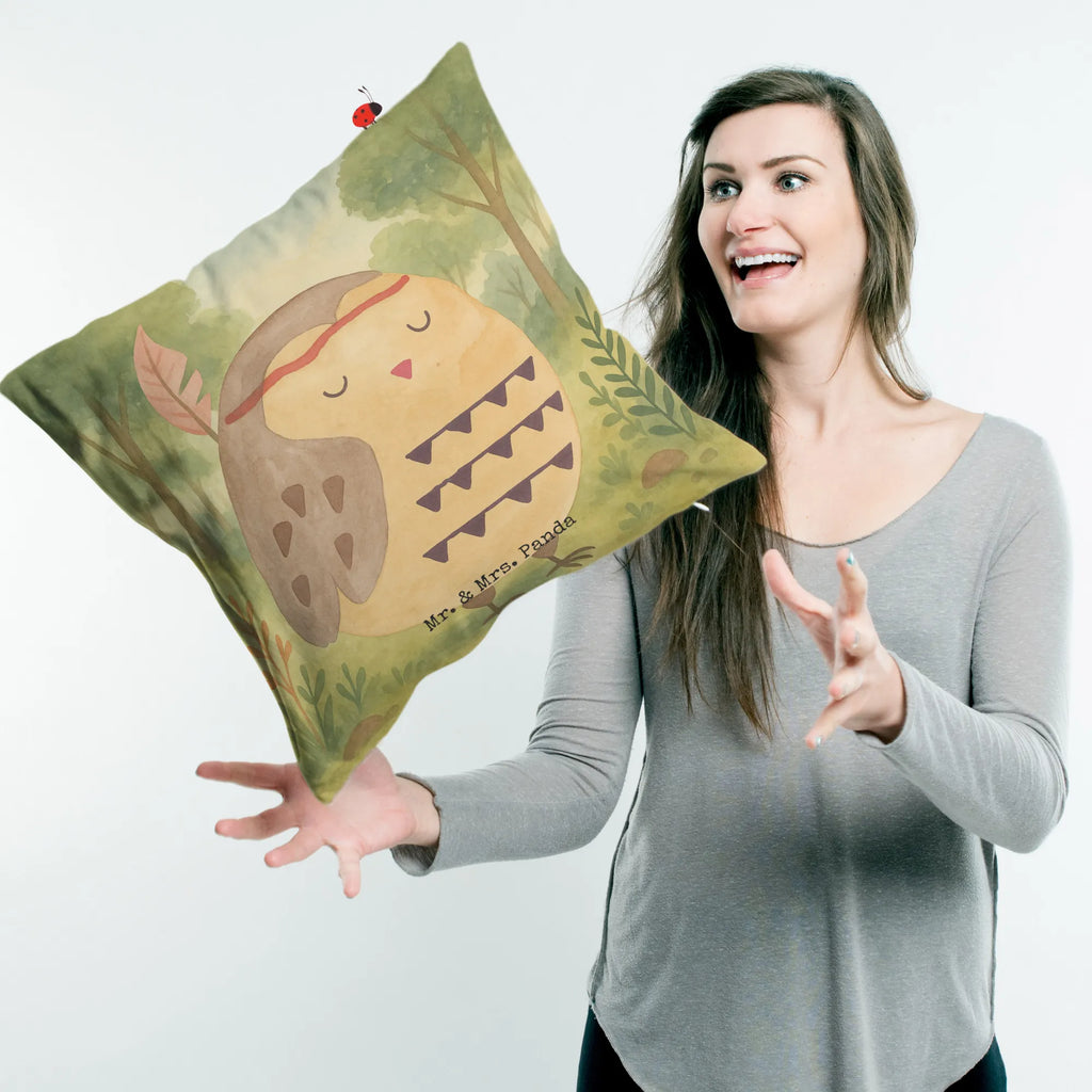 40x40 Kissen Eule Federschmuck Design Kissen 40x40, Couchkissen, Sofakissen, sitzkissen, Zierkissen, Motivkissen, Kopfkissen, Dekokissen, Dekokissen Sofa, Kissenbezüge, Kissenhülle 40x40, Kissen, Kissen 40x40 Waschbar, Dekokissen 40x40, Sofakissen 40x40, sofakissen, Kissenhülle, Kissenbezug 40x40, Kopfkissen 40x40, Eule, Dekoration, Eule Deko, Owl, Das Leben ist ein Abenteuer, Reisespruch, Federschmuck