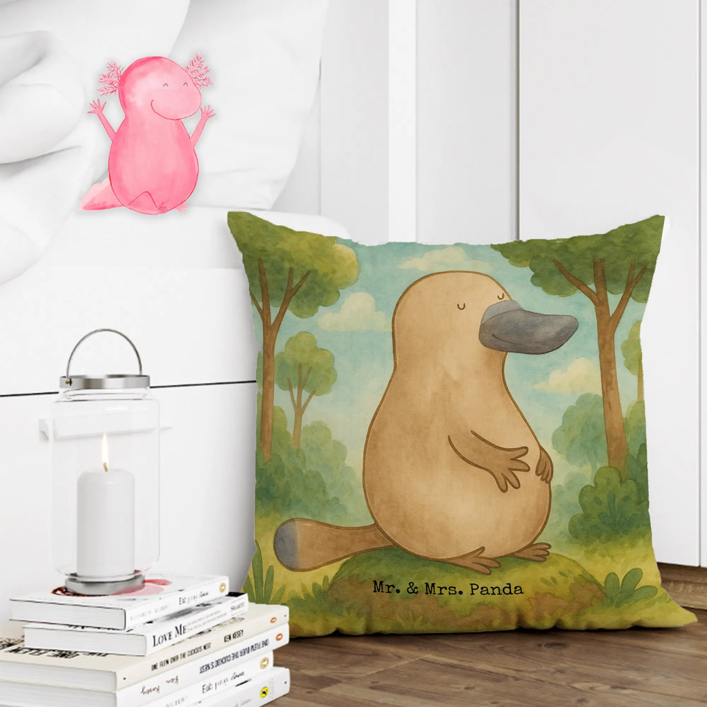 40x40 Kissen Schnabeltier Mut Design Kissenhülle, Kopfkissen, Sofakissen, Dekokissen, Motivkissen, sofakissen, sitzkissen, Kissen, Kissenbezüge, Kissenbezug 40x40, Kissen 40x40, Kissenhülle 40x40, Zierkissen, Couchkissen, Dekokissen Sofa, Sofakissen 40x40, Dekokissen 40x40, Kopfkissen 40x40, Kissen 40x40 Waschbar, Meerestiere, Meer, Urlaub, Schnabeltier, Mut, mutig, Lebensweisheit, Schnabeltiere, Motivation, Training, Büro, Arbeit, Neuanfang, Neustart, Weltreise, Raodtrip