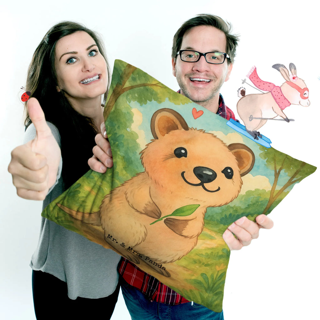40x40 Kissen Quokka Happy Design Kissenhülle, Kopfkissen, Sofakissen, Dekokissen, Motivkissen, sofakissen, sitzkissen, Kissen, Kissenbezüge, Kissenbezug 40x40, Kissen 40x40, Kissenhülle 40x40, Zierkissen, Couchkissen, Dekokissen Sofa, Sofakissen 40x40, Dekokissen 40x40, Kopfkissen 40x40, Kissen 40x40 Waschbar, Tiermotive, Gute Laune, lustige Sprüche, Tiere, Quokka, Verschieben, Aufschieberitis, Lustiger Spruch, Niedliches Tier, Dinge erledigen