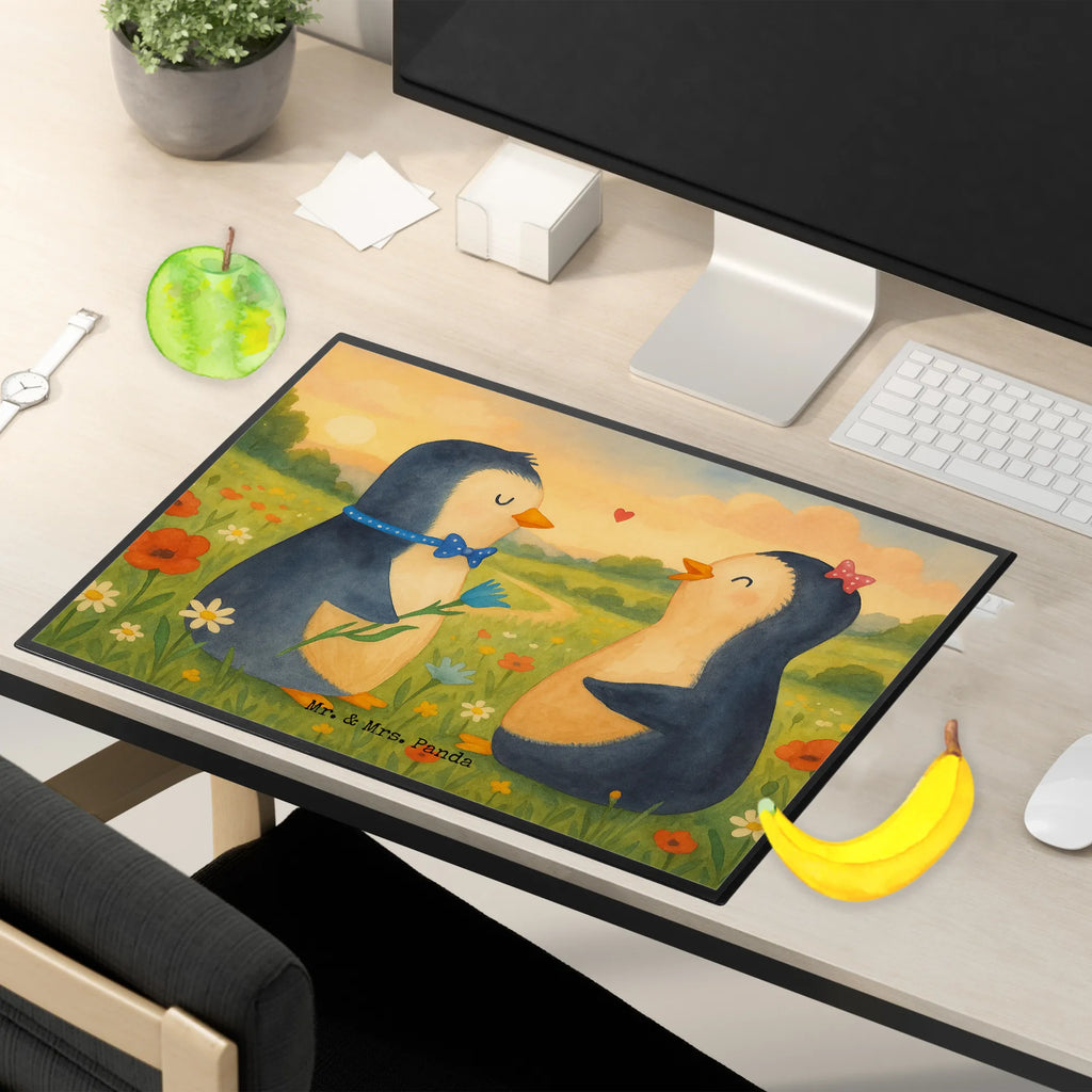 Schreibtischunterlage Pinguin Pärchen Design Schreibunterlage, Schreibtischauflage, Bürobedarf, Büroartikel, Schreibwaren, Schreibtisch Unterlagen, Schreibtischunterlage Groß, Pinguin, Pinguine, Liebe, Liebespaar, Liebesbeweis, Liebesgeschenk, Verlobung, Jahrestag, Hochzeitstag, Hochzeit, Hochzeitsgeschenk, große Liebe, Traumpaar