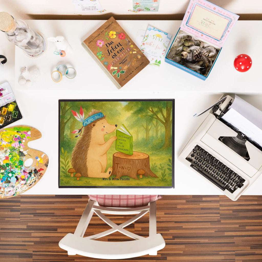 Schreibtischunterlage Igel Federschmuck Design Schreibunterlage, Schreibtischauflage, Bürobedarf, Büroartikel, Schreibwaren, Schreibtisch Unterlagen, Schreibtischunterlage Groß, Waldtiere, Tiere, Igel, Indianer, Abenteuer, Lagerfeuer, Camping