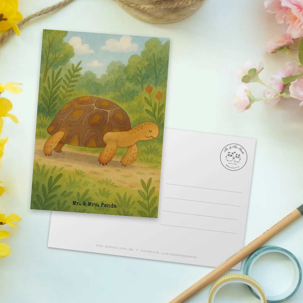 Postkarte Schildkröte Marschieren Design Postkarte, Karte, Geschenkkarte, Grußkarte, Einladung, Ansichtskarte, Geburtstagskarte, Einladungskarte, Dankeskarte, Ansichtskarten, Einladung Geburtstag, Einladungskarten Geburtstag, Meerestiere, Meer, Urlaub, Schildkröte, Schildkröten, get lost, Abenteuer, Reiselust, Inspiration, Neustart, Motivation, Lieblingsmensch