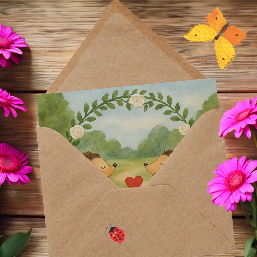 Deluxe Karte Hochzeit Igel Design Karte, Grußkarte, Klappkarte, Einladungskarte, Glückwunschkarte, Hochzeitskarte, Geburtstagskarte, Hochwertige Grußkarte, Hochwertige Klappkarte, Hochzeit, Hochzeitsgeschenk, Ehe, Hochzeitsfeier, Trauung, Trauungsgeschenk, Verlobungsfeier, Verlobungsgeschenk, Hochzeitsgeschenkideen, Hochzeitsgeschenke für Brautpaar, Igel, Paar, Liebe, Freund, Freundin, Paargeschenk