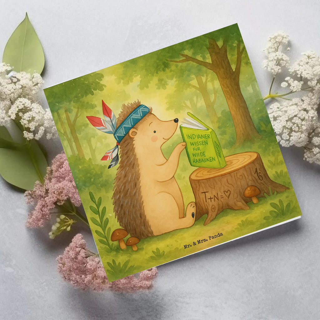 Deluxe Karte Igel Federschmuck Design Karte, Grußkarte, Klappkarte, Einladungskarte, Glückwunschkarte, Hochzeitskarte, Geburtstagskarte, Hochwertige Grußkarte, Hochwertige Klappkarte, Waldtiere, Tiere, Igel, Indianer, Abenteuer, Lagerfeuer, Camping