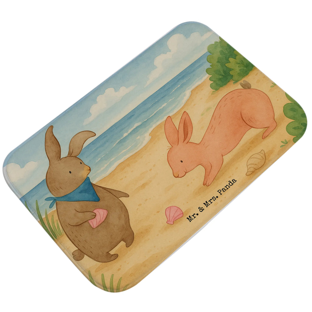 Badematte Hasen Muschel Design Badvorleger, Badezimmerteppich, Badematte, Badteppich, Duschvorleger, Badgarnitur, Badläufer, Badematten Set, Rutschfester Badvorleger, Weicher Badvorleger, Saugfähiger Badvorleger, Waschbarer Badvorleger, Badvorleger Baumwolle, Badvorleger Mikrofaser, Badvorleger Naturmaterial, Badvorleger Nachhaltig, Badvorleger Für Dusche, Badvorleger Für Badewanne, Badvorleger Für Gäste-WC, Badvorleger Klein, Badvorleger Groß, Rechteckiger Badvorleger, Runder Badvorleger, Badvorleger Modern, Badvorleger Klassisch, Badvorleger Vintage, Badvorleger Design, Badvorleger Gemustert, Badvorleger Weiß, Badvorleger Schwarz, Badvorleger Antirutsch, Badvorleger Teppich, Badezimmer Matte, Bad Fußmatte, Weiche Badezimmermatte, Badematte Rutschfest, Badmatte Waschbar, Teppich Fürs Bad, Familie, Vatertag, Muttertag, Bruder, Schwester, Mama, Papa, Oma, Opa, Hasen, beste Freundin, Freundin, Freundinnen, best friends, BFF, Muscheln sammeln, Muscheln, Meer