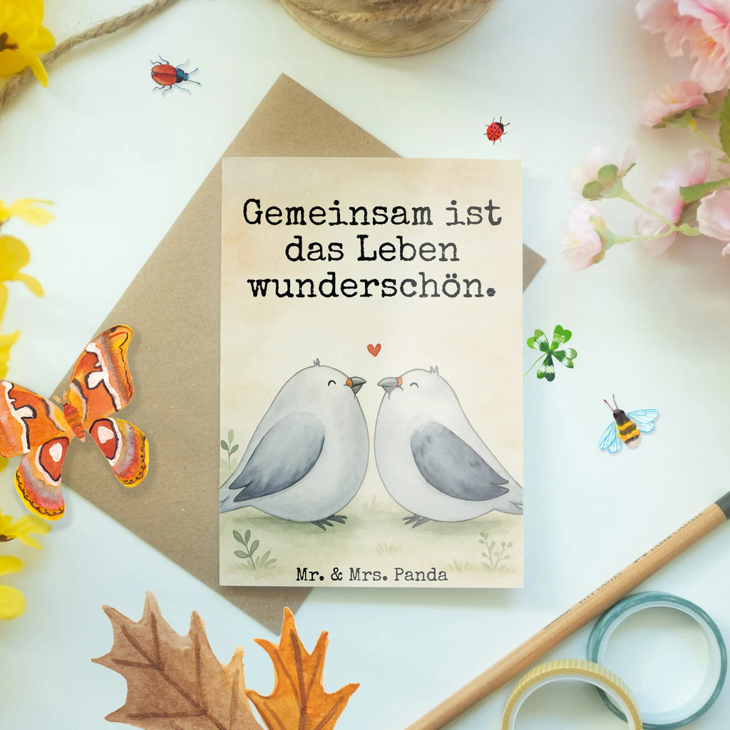 Grußkarte Tauben Liebe Design Grußkarte, Klappkarte, Einladungskarte, Glückwunschkarte, Hochzeitskarte, Geburtstagskarte, Karte, Ansichtskarten, Hochzeit, Hochzeitsgeschenk, Ehe, Hochzeitsfeier, Trauung, Trauungsgeschenk, Verlobungsfeier, Verlobungsgeschenk, Hochzeitsgeschenkideen, Hochzeitsgeschenke für Brautpaar, Turteltaube, Turteltauben, Taube, Tauben, Paar, Liebe, Freund, Freundin, Paargeschenk