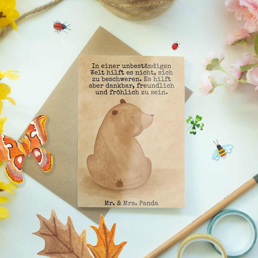 Grußkarte Bär Schulterblick Design Grußkarte, Klappkarte, Einladungskarte, Glückwunschkarte, Hochzeitskarte, Geburtstagskarte, Karte, Ansichtskarten, Bär, Teddy, Teddybär, Selbstachtung, Weltansicht, Motivation, Bären, Bärenliebe, Weisheit