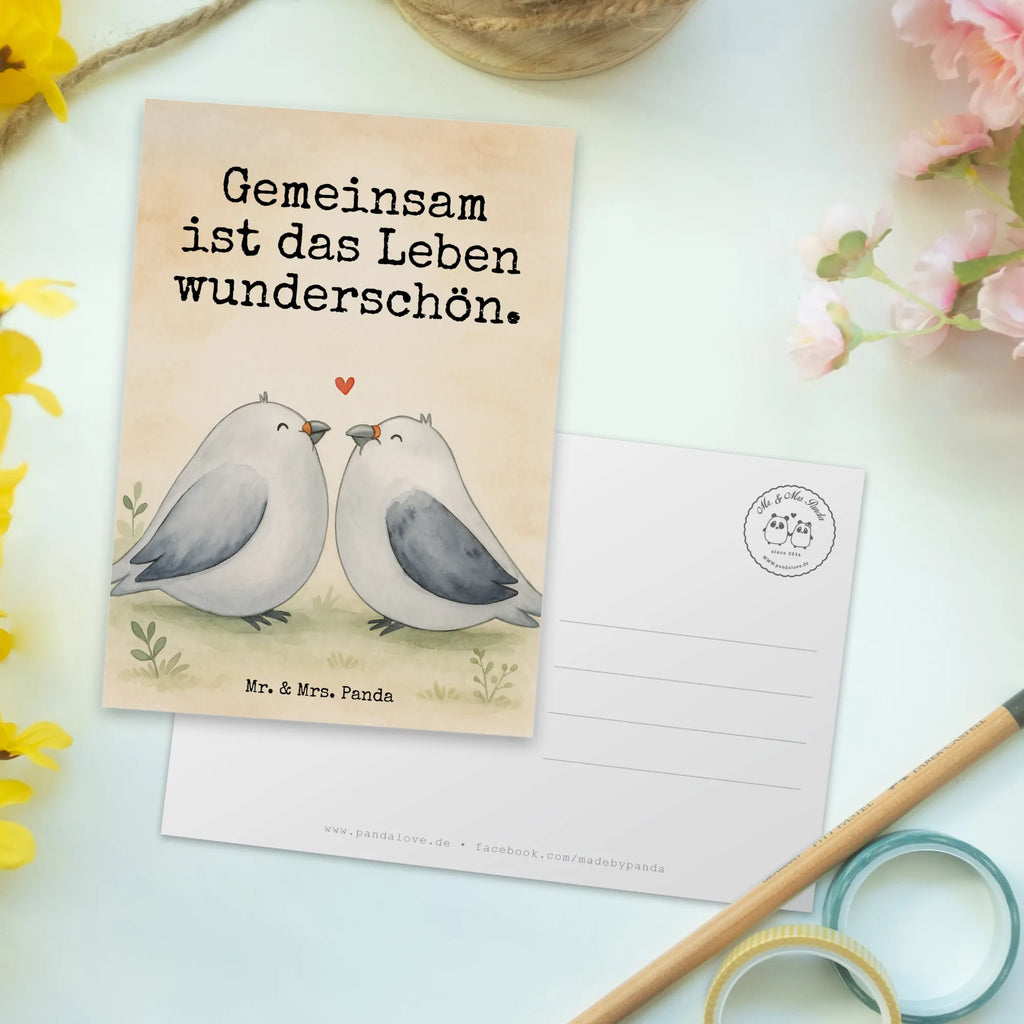Postkarte Tauben Liebe Design Postkarte, Karte, Geschenkkarte, Grußkarte, Einladung, Ansichtskarte, Geburtstagskarte, Einladungskarte, Dankeskarte, Ansichtskarten, Einladung Geburtstag, Einladungskarten Geburtstag, Hochzeit, Hochzeitsgeschenk, Ehe, Hochzeitsfeier, Trauung, Trauungsgeschenk, Hochzeitskarte, Verlobungsfeier, Verlobungsgeschenk, Hochzeitsgeschenkideen, Hochzeitsgeschenke für Brautpaar, Turteltaube, Turteltauben, Taube, Tauben, Paar, Liebe, Freund, Freundin, Paargeschenk
