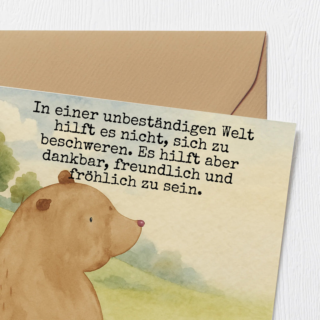 Deluxe Karte Bär Schulterblick Design Karte, Grußkarte, Klappkarte, Einladungskarte, Glückwunschkarte, Hochzeitskarte, Geburtstagskarte, Hochwertige Grußkarte, Hochwertige Klappkarte, Bär, Teddy, Teddybär, Selbstachtung, Weltansicht, Motivation, Bären, Bärenliebe, Weisheit