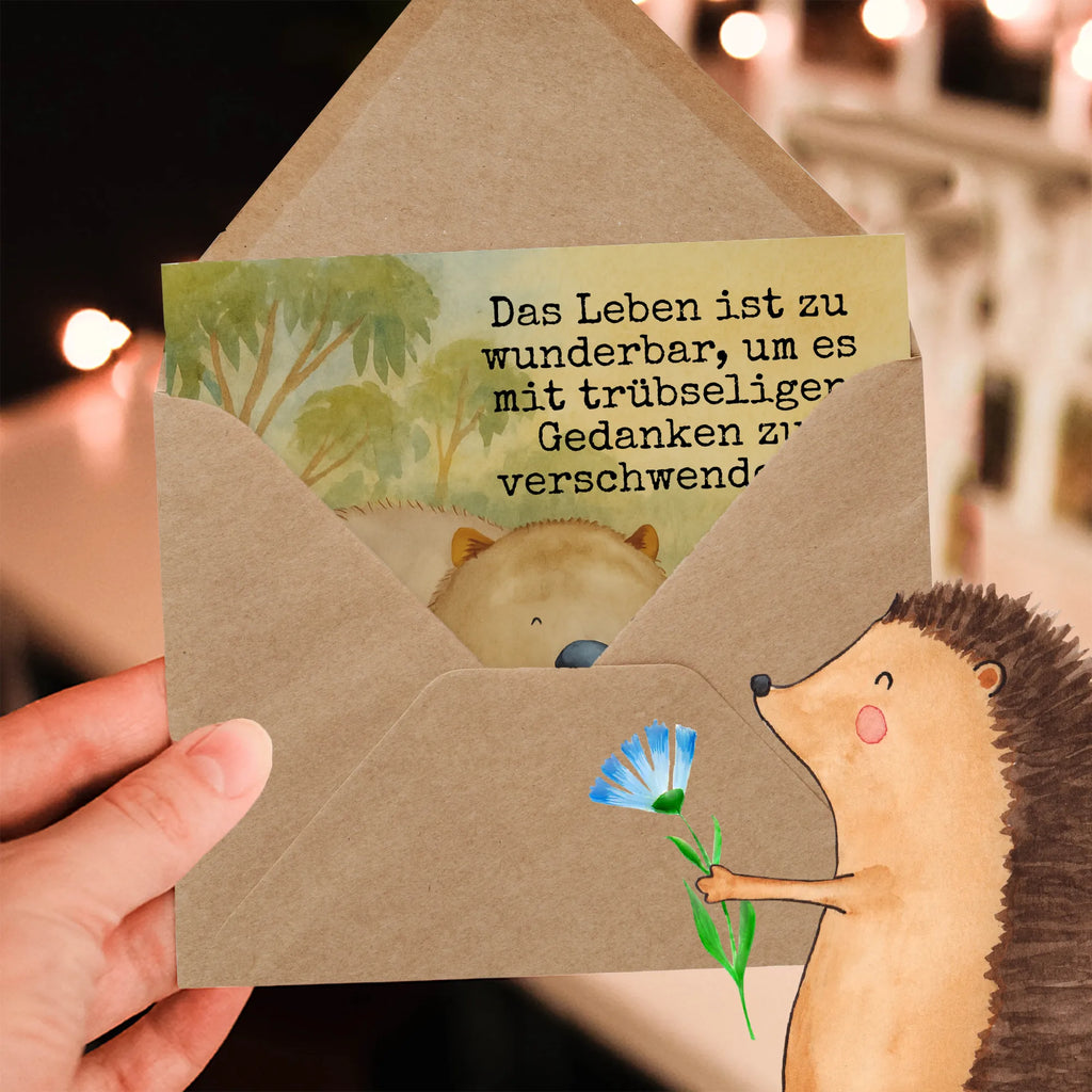 Karta Deluxe Wombat Design Karte, Grußkarte, Klappkarte, Einladungskarte, Glückwunschkarte, Hochzeitskarte, Geburtstagskarte, Hochwertige Grußkarte, Hochwertige Klappkarte, Tiermotive, Gute Laune, lustige Sprüche, Tiere, Wombat, Das Leben ist schön, Motivation, Spruch, Australien