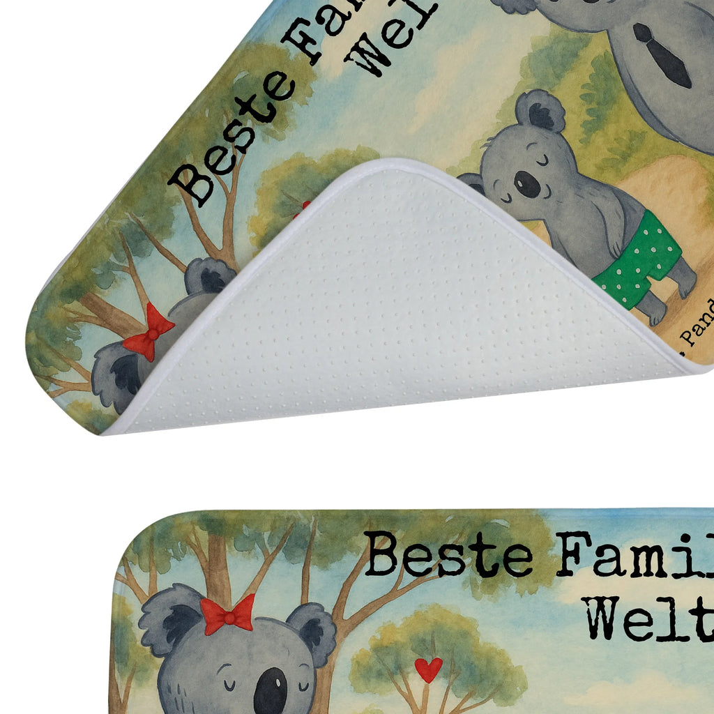 Badematte Koala Familie zwei Design Badvorleger, Badezimmerteppich, Badematte, Badteppich, Duschvorleger, Badgarnitur, Badläufer, Badematten Set, Rutschfester Badvorleger, Weicher Badvorleger, Saugfähiger Badvorleger, Waschbarer Badvorleger, Badvorleger Baumwolle, Badvorleger Mikrofaser, Badvorleger Naturmaterial, Badvorleger Nachhaltig, Badvorleger Für Dusche, Badvorleger Für Badewanne, Badvorleger Für Gäste-WC, Badvorleger Klein, Badvorleger Groß, Rechteckiger Badvorleger, Runder Badvorleger, Badvorleger Modern, Badvorleger Klassisch, Badvorleger Vintage, Badvorleger Design, Badvorleger Gemustert, Badvorleger Weiß, Badvorleger Schwarz, Badvorleger Antirutsch, Badvorleger Teppich, Badezimmer Matte, Bad Fußmatte, Weiche Badezimmermatte, Badematte Rutschfest, Badmatte Waschbar, Teppich Fürs Bad, Familie, Vatertag, Muttertag, Bruder, Schwester, Mama, Papa, Oma, Opa, Koala, Koalabär, beste Familie, Familienzeit, Familienleben, Koalafamilie, Lieblingsfamilie