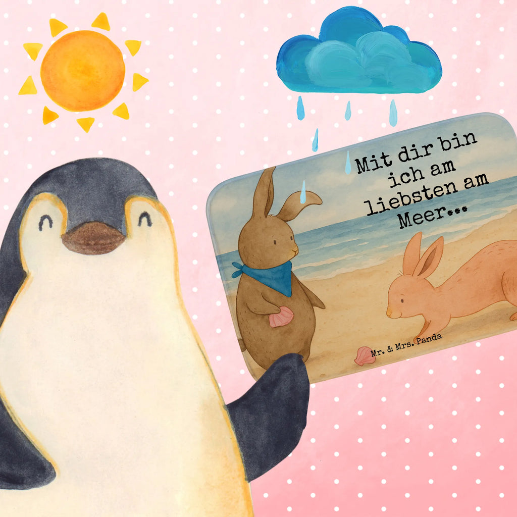 Badematte Hasen Muschel Design Badvorleger, Badezimmerteppich, Badematte, Badteppich, Duschvorleger, Badgarnitur, Badläufer, Badematten Set, Rutschfester Badvorleger, Weicher Badvorleger, Saugfähiger Badvorleger, Waschbarer Badvorleger, Badvorleger Baumwolle, Badvorleger Mikrofaser, Badvorleger Naturmaterial, Badvorleger Nachhaltig, Badvorleger Für Dusche, Badvorleger Für Badewanne, Badvorleger Für Gäste-WC, Badvorleger Klein, Badvorleger Groß, Rechteckiger Badvorleger, Runder Badvorleger, Badvorleger Modern, Badvorleger Klassisch, Badvorleger Vintage, Badvorleger Design, Badvorleger Gemustert, Badvorleger Weiß, Badvorleger Schwarz, Badvorleger Antirutsch, Badvorleger Teppich, Badezimmer Matte, Bad Fußmatte, Weiche Badezimmermatte, Badematte Rutschfest, Badmatte Waschbar, Teppich Fürs Bad, Familie, Vatertag, Muttertag, Bruder, Schwester, Mama, Papa, Oma, Opa, Hasen, beste Freundin, Freundin, Freundinnen, best friends, BFF, Muscheln sammeln, Muscheln, Meer