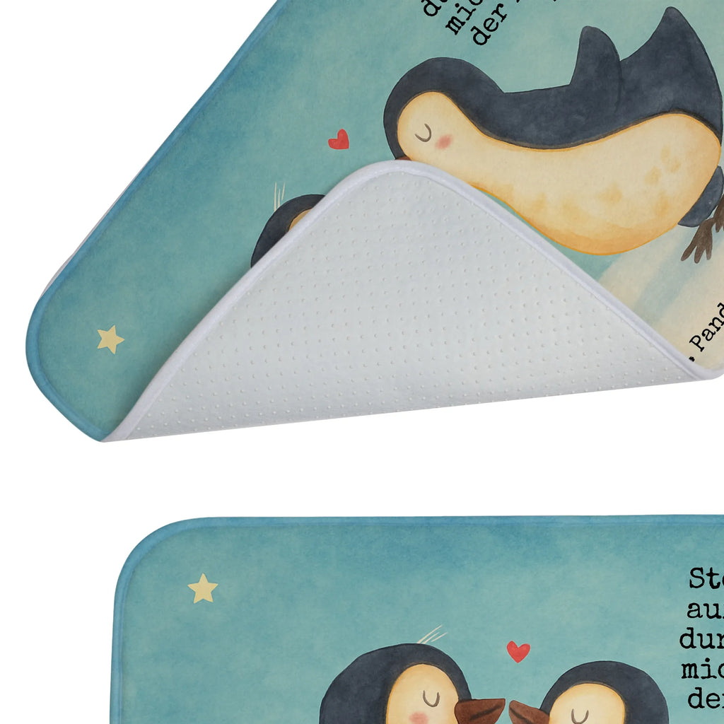 Badematte Pinguin Liebe Design Badematte, Badteppich, Duschvorleger, Badezimmerteppich, Badezimmermatte, Badvorleger, Duschmatte, Duschteppich, Badteppiche, Badgarnitur, Badematten, Teppich Badezimmer, Badezimmermatten, Liebe, Partner, Freund, Freundin, Ehemann, Ehefrau, Heiraten, Verlobung, Heiratsantrag, Liebesgeschenk, Jahrestag, Hocheitstag, Pinguin, Pinguine, Pinguin Paar, Pinguinpaar, Pinguin Liebe, Paar, Pärchen. Liebespaar, Liebesbeweis, Liebesspruch, Hochzeitstag, Geschenk Freund, Geschenk Freundin, Verlobte, Verlobter, Love, Geschenk Hochzeitstag, Geschenkidee, Hochzeit, Gastgeschenk