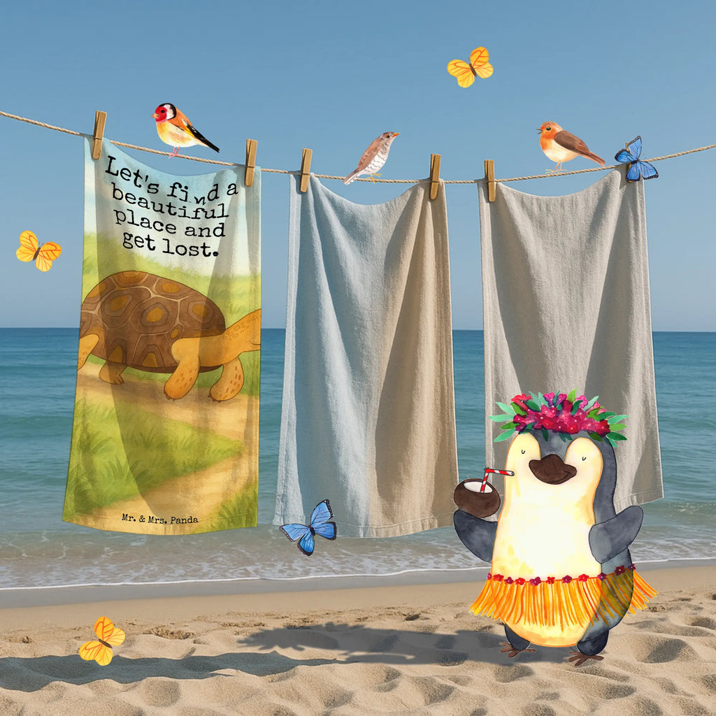 Badehandtuch Schildkröte Marschieren Design Duschtuch, Badetuch, Strandtuch, Saunatuch, Kinder Handtuch, Meerestiere, Meer, Urlaub, Schildkröte, Schildkröten, get lost, Abenteuer, Reiselust, Inspiration, Neustart, Motivation, Lieblingsmensch