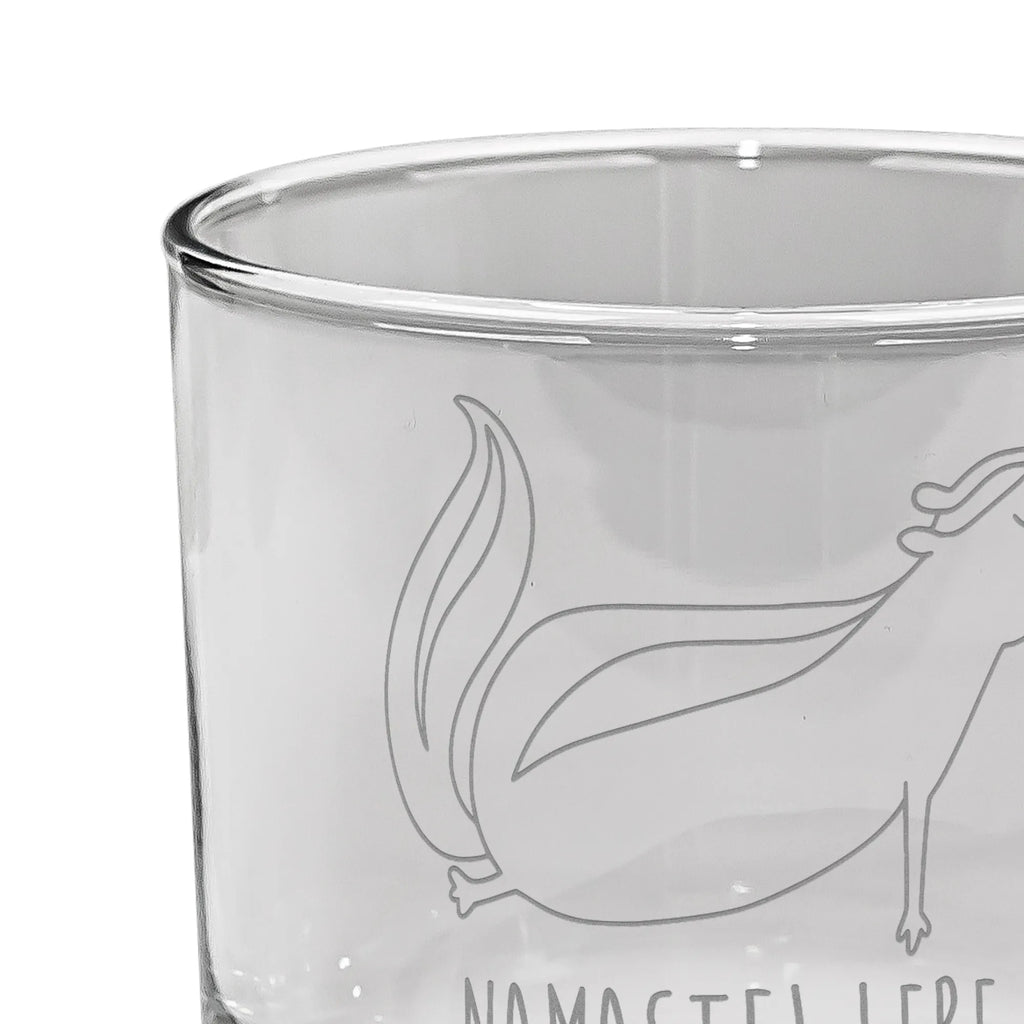 Whiskey Glas Stinktier Yoga Whiskey Tumbler, Whiskeylgas, Whisky Gläser, Whiskey Glas, Whiskey Glas mit Sprüchen, Whiskygläser, Gravur Whiskyglas, Whiskeyglas mit Spruch, Whiskyglas mit Gravur, Whiskey Glas mit Gravur, Edle Whiskygläser, Stinktier, Skunk, Namaste, Yoga, Stinker, Stinki, Liebe, Raubtier, Lebe, Wildtier, Lache