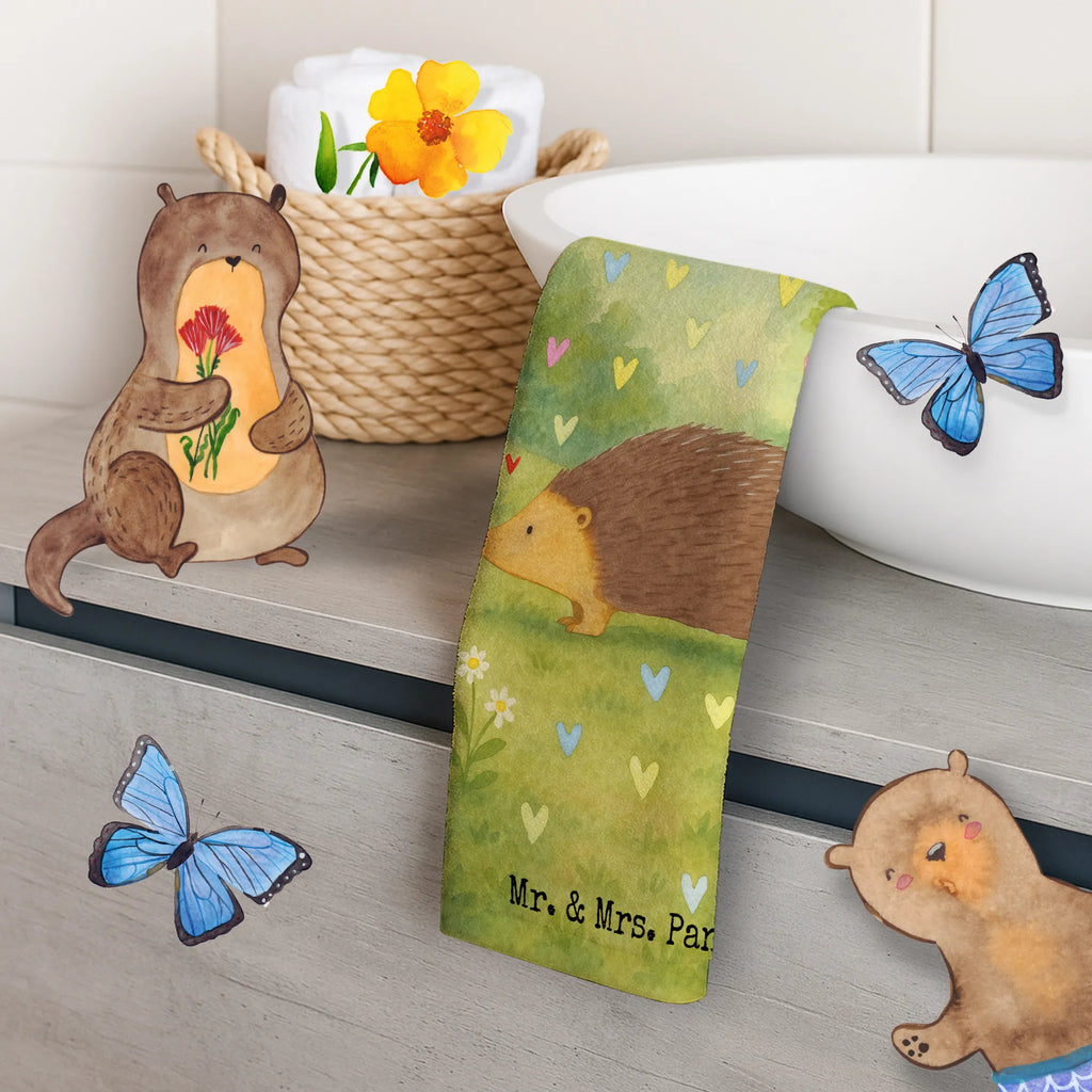 Gästehandtuch Igel Herzen Design Gästehandtuch, Gästehandtücher, Handtuch Für Gäste, Gäste-Tuch, Kleines Handtuch, Handtuch Klein, Waschhandtuch, Handtuch Für Gäste-WC, Handtuch Für Toilette, Gästehandtuch Bad, Gästehandtuch Badezimmer, Handtuch Gästezimmer, Gästehandtuch Für Hotels, Gästehandtuch 30x50, Gästehandtuch Set, Gästehandtuch Baumwolle, Gästehandtuch Bio Baumwolle, Gästehandtuch Saugfähig, Gästehandtuch Weich, Gästehandtuch Hochwertig, Gästehandtuch Pflegeleicht, Gästehandtuch Waschbar, Gästehandtuch Strapazierfähig, Gästehandtuch Schnell Trocknend, Gästehandtuch Weiß, Gästehandtuch Beige, Gästehandtuch Grau, Gästehandtuch Schwarz, Gästehandtuch Bunt, Gästehandtuch Mit Muster, Gästehandtuch Mit Bordüre, Gästehandtuch Modern, Gästehandtuch Klassisch, Handtuch Gästeformat, Gästehandtuch Nachhaltig, Gästehandtuch Ökologisch, Tiermotive, Gute Laune, lustige Sprüche, Tiere, Liebe, Herz, Herzen, Igel, Vertrauen, Kuss, Leben