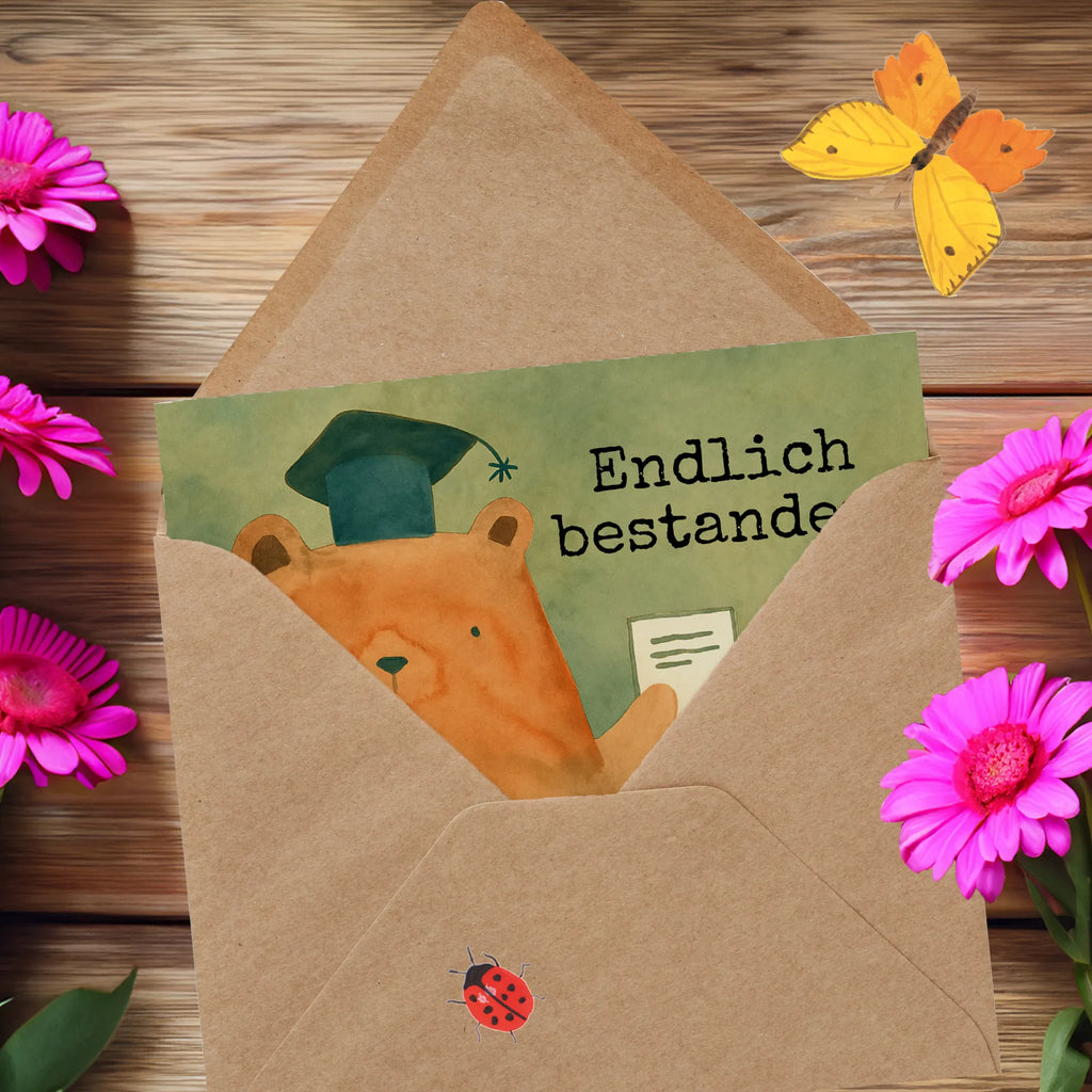 Deluxe Karte Bär Prüfung Design Karte, Grußkarte, Klappkarte, Einladungskarte, Glückwunschkarte, Hochzeitskarte, Geburtstagskarte, Hochwertige Grußkarte, Hochwertige Klappkarte, Bär, Teddy, Teddybär, Abitur, Prüfungen, Prüfung bestanden, Abschluss, Zeugnis, Abschlusszeugnis