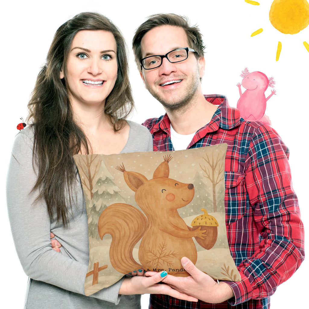40x40 Kissen Eichhörnchen Weihnachten Design Kissenhülle, Sofakissen, Zierkissen, Sofakissen 40x40, Kissenbezüge, Motivkissen, Dekokissen Sofa, sofakissen, Kissen 40x40, Kopfkissen, Kissenhülle 40x40, Kissenbezug 40x40, Kissen 40x40 Waschbar, Kissen, sitzkissen, Couchkissen, Kopfkissen 40x40, Dekokissen, Dekokissen 40x40, Winter, Weihnachten, Weihnachtsdeko, Nikolaus, Advent, Heiligabend, Wintermotiv, Weihnachtsmotiv, Neujahr, Frohes neues Jahr, Guten Rutsch, Frohe Weihnachten, Weihnachtsgruß, Vogel