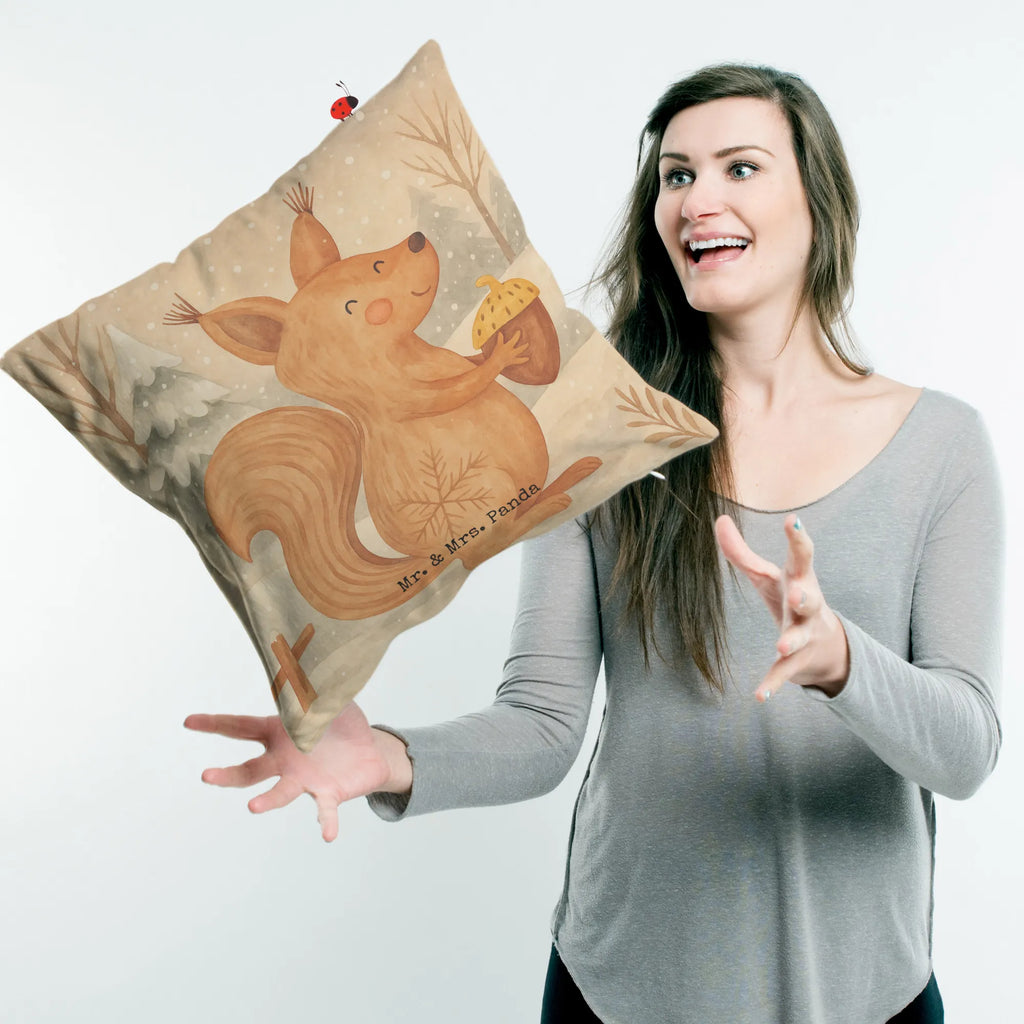 40x40 Kissen Eichhörnchen Weihnachten Design Kissenhülle, Sofakissen, Zierkissen, Sofakissen 40x40, Kissenbezüge, Motivkissen, Dekokissen Sofa, sofakissen, Kissen 40x40, Kopfkissen, Kissenhülle 40x40, Kissenbezug 40x40, Kissen 40x40 Waschbar, Kissen, sitzkissen, Couchkissen, Kopfkissen 40x40, Dekokissen, Dekokissen 40x40, Winter, Weihnachten, Weihnachtsdeko, Nikolaus, Advent, Heiligabend, Wintermotiv, Weihnachtsmotiv, Neujahr, Frohes neues Jahr, Guten Rutsch, Frohe Weihnachten, Weihnachtsgruß, Vogel
