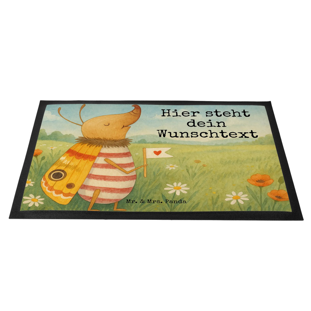 Personalisierte Fußmatte Nachtfalter Fähnchen Design Türvorleger mit Namen, Türvorleger personalisiert, Personalisiert, Personalisierte Fußmatte, Haustürmatte personalisiert, Namensfussmatte, Bedrucken, Fußmatte bedrucken, Fußmatte mit Namen, Wunschnamen, Personalisieruung, Tiermotive, Gute Laune, lustige Sprüche, Tiere, süß, Küche Deko, Nachtfalter, Spruch witzig, Spruch lustig, Was kostet die Welt, niedlich, Käfer
