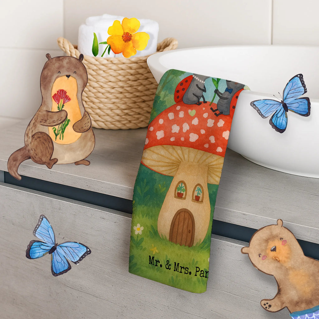 Gästehandtuch Marienkäfer Fliegenpilz Design Gästehandtuch, Gästehandtücher, Handtuch Für Gäste, Gäste-Tuch, Kleines Handtuch, Handtuch Klein, Waschhandtuch, Handtuch Für Gäste-WC, Handtuch Für Toilette, Gästehandtuch Bad, Gästehandtuch Badezimmer, Handtuch Gästezimmer, Gästehandtuch Für Hotels, Gästehandtuch 30x50, Gästehandtuch Set, Gästehandtuch Baumwolle, Gästehandtuch Bio Baumwolle, Gästehandtuch Saugfähig, Gästehandtuch Weich, Gästehandtuch Hochwertig, Gästehandtuch Pflegeleicht, Gästehandtuch Waschbar, Gästehandtuch Strapazierfähig, Gästehandtuch Schnell Trocknend, Gästehandtuch Weiß, Gästehandtuch Beige, Gästehandtuch Grau, Gästehandtuch Schwarz, Gästehandtuch Bunt, Gästehandtuch Mit Muster, Gästehandtuch Mit Bordüre, Gästehandtuch Modern, Gästehandtuch Klassisch, Handtuch Gästeformat, Gästehandtuch Nachhaltig, Gästehandtuch Ökologisch, Tiermotive, Gute Laune, lustige Sprüche, Tiere, Haus, Wohnung, zuhause, Fliegenpilz, Marienkäfer, Fleigenpilzhaus