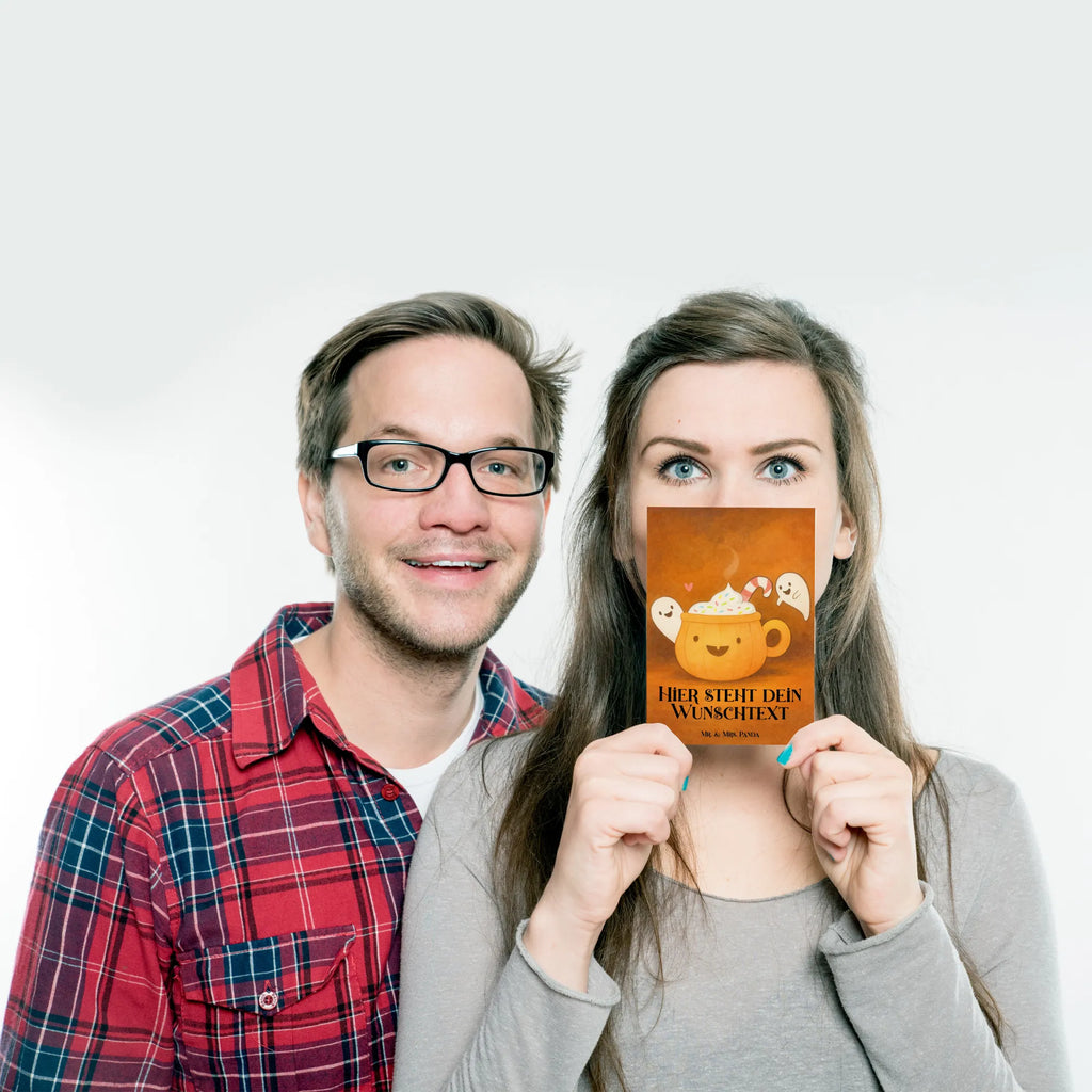Personalisierte Postkarte Kaffee Gespenst Design Ansichtskarte mit Wunschtext, Karte mit Wunschtext, Einladung mit Namen, Postkarte personalisierbar, Postkarte mit Namen, Postkarte bedrucken, Geschenkkarte mit Wunschtext, Geschenkkarte mit Namen, Einladung mit Wunschtext, Grußkarte mit Wunschtext, Ansichtskarte mit Namen, Karte mit Namen, Postkarte mit Wunschtext, Grußkarte mit Namen, Halloween, Deko, Martinssingen, Dekoration, Geschenke, Schenken, Halloween Deko, Kaffee, Pumpkin spiced Latte, Süßes sonst gibt's saures, Gespenst, Trick or Treat