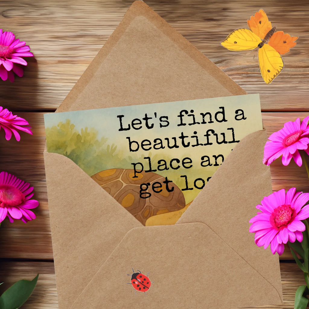 Deluxe Karte Schildkröte Marschieren Design Karte, Grußkarte, Klappkarte, Einladungskarte, Glückwunschkarte, Hochzeitskarte, Geburtstagskarte, Hochwertige Grußkarte, Hochwertige Klappkarte, Meerestiere, Meer, Urlaub, Schildkröte, Schildkröten, get lost, Abenteuer, Reiselust, Inspiration, Neustart, Motivation, Lieblingsmensch