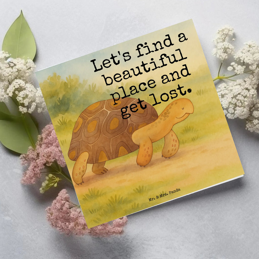 Deluxe Karte Schildkröte Marschieren Design Karte, Grußkarte, Klappkarte, Einladungskarte, Glückwunschkarte, Hochzeitskarte, Geburtstagskarte, Hochwertige Grußkarte, Hochwertige Klappkarte, Meerestiere, Meer, Urlaub, Schildkröte, Schildkröten, get lost, Abenteuer, Reiselust, Inspiration, Neustart, Motivation, Lieblingsmensch