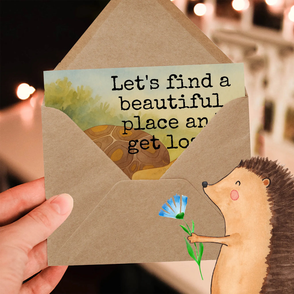 Deluxe Karte Schildkröte Marschieren Design Karte, Grußkarte, Klappkarte, Einladungskarte, Glückwunschkarte, Hochzeitskarte, Geburtstagskarte, Hochwertige Grußkarte, Hochwertige Klappkarte, Meerestiere, Meer, Urlaub, Schildkröte, Schildkröten, get lost, Abenteuer, Reiselust, Inspiration, Neustart, Motivation, Lieblingsmensch