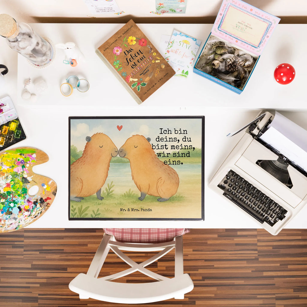 Podkładka na biurko kapibara miłość Design Schreibtischunterlage Groß, Büroartikel, Schreibtisch Unterlagen, Schreibunterlage, Schreibwaren, Bürobedarf, Schreibtischauflage, Tiermotive, Gute Laune, lustige Sprüche, Tiere, Beziehung, Romantisches Geschenk, Tierliebe, Liebesbeweis, Verschmolzen, Liebesspruch, Partnertiere, Geschenkidee, Ich bin deins, Jahrestag, Capybara, Paar, Ehejubiläum, Liebe, Herzlich, Valentinstag, verliebt, Du bist meins, Handgezeichnet, Kuschel Capybaras