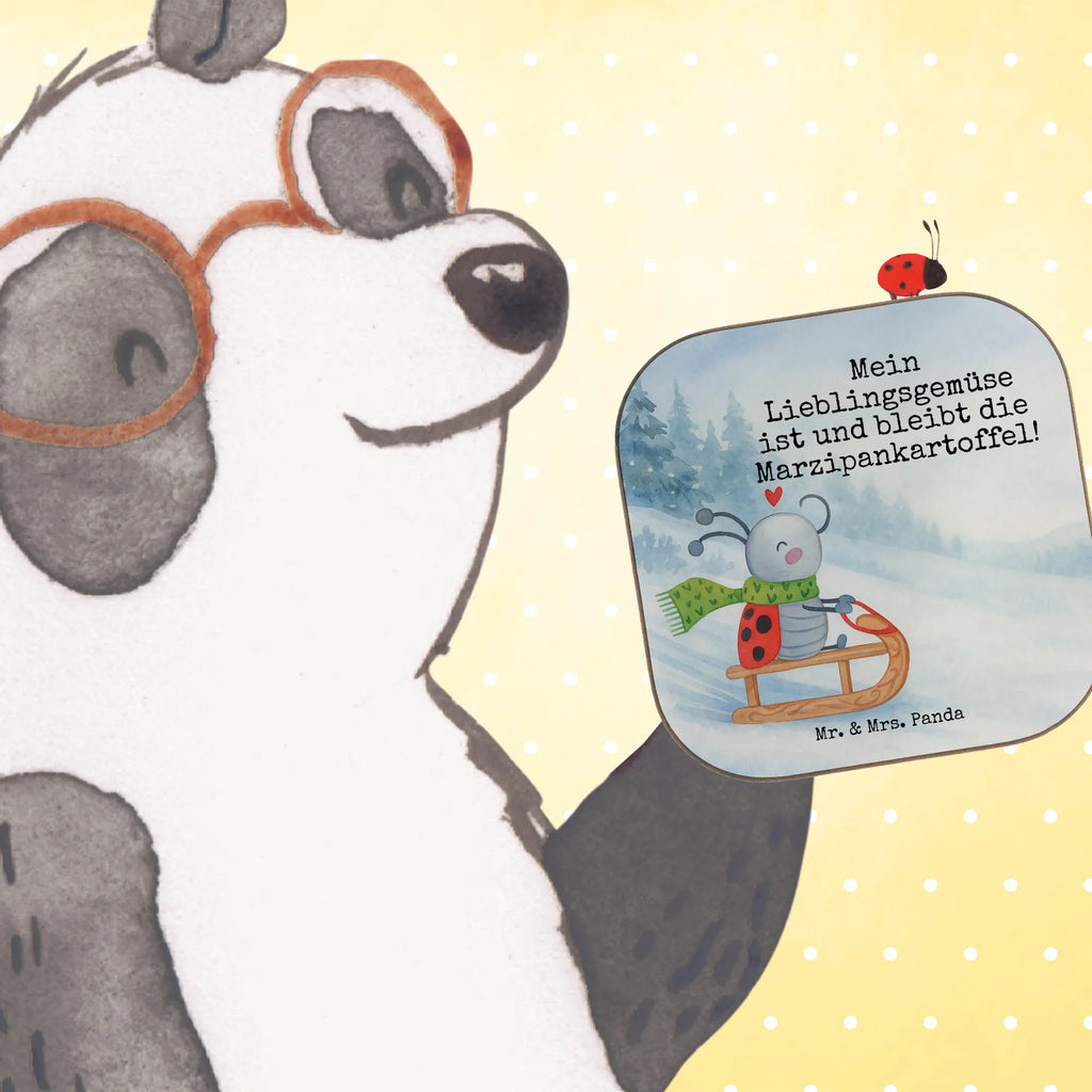 Untersetzer Smörle Rodeln Design Untersetzer Design, Korkuntersetzer, Glasuntersetzer, Getränkeuntersetzer, Untersetzer Holz, Tassen Untersetzer, Untersetzer Gläser, Bierdeckel, Holzuntersetzer, Untersetzer, Untersetzer für Gläser, Untersetzer aus Holz, Winter, Weihnachten, Weihnachtsdeko, Nikolaus, Advent, Heiligabend, Wintermotiv, Marzipan, Schlittenfahren, Smörle