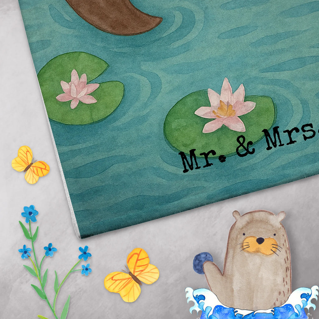 Personalisiertes Gästehandtuch Otter Seerose Design Gästehandtuch Beige Mit Gravur, Gästehandtuch Schwarz Mit Namen, Gästehandtuch Saugfähig Mit Wunschtext, Gästehandtuch Bunt Personalisiert, Gästehandtuch Weiß Mit Namen, Gästehandtuch Baumwolle Mit Namen, Gästehandtuch Bio Baumwolle Mit Text, Gästehandtuch Ökologisch Mit Namen, Kleines Handtuch Personalisiert, Gästehandtuch Set Personalisiert, Gästehandtuch Mit Bordüre Und Wunschtext, Gästehandtuch Strapazierfähig Mit Text, Waschhandtuch Mit Wunschtext, Gästehandtücher Mit Wunschtext, Gästehandtuch Mit Namen, Gästehandtuch Waschbar Mit Name, Gäste-Tuch Mit Wunschtext, Handtuch Für Gäste Mit Name, Gästehandtuch Klassisch Mit Wunschtext, Gästehandtuch Nachhaltig Personalisiert, Gästehandtuch Grau Mit Wunschtext, Gästehandtuch Weich Mit Namen, Gästehandtuch Bad Mit Wunschtext, Gästehandtuch Mit Muster Und Name, Gästehandtuch Modern Mit Namen, Handtuch Für Toilette Personalisiert, Gästehandtuch Schnell Trocknend Mit Wunschtext, Personalisiertes Gästehandtuch, Gästehandtuch Pflegeleicht Mit Gravur, Gästehandtuch Hochwertig Personalisiert, Gästehandtuch Für Hotels Mit Gravur, Handtuch Für Gäste-WC Mit Name, Gästehandtuch Badezimmer Personalisiert, Handtuch Gästezimmer Mit Namen, Handtuch Klein Mit Namen, Gästehandtuch 30x50 Mit Name, Handtuch Gästeformat Mit Gravur, Otter, Fischotter, Seeotter, Otter Seeotter See Otter