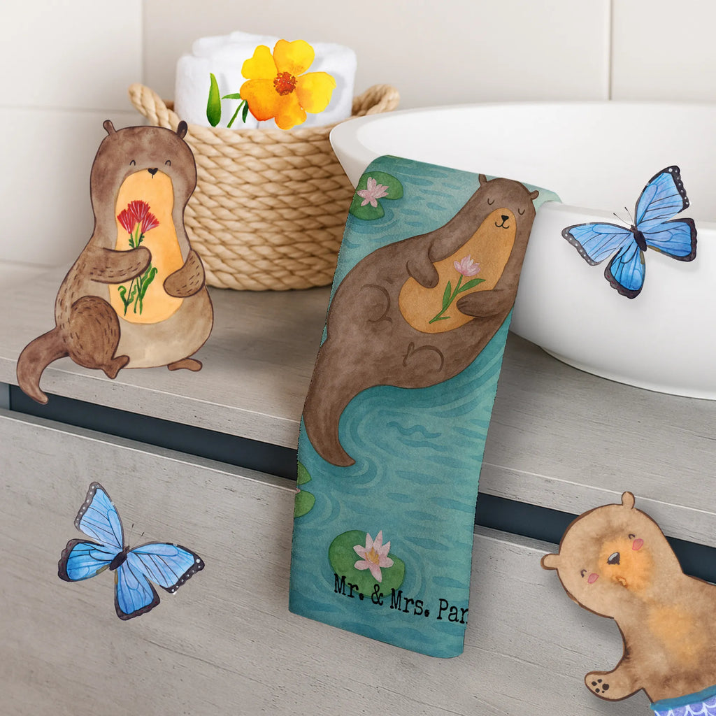 Personalisiertes Gästehandtuch Otter Seerose Design Gästehandtuch Beige Mit Gravur, Gästehandtuch Schwarz Mit Namen, Gästehandtuch Saugfähig Mit Wunschtext, Gästehandtuch Bunt Personalisiert, Gästehandtuch Weiß Mit Namen, Gästehandtuch Baumwolle Mit Namen, Gästehandtuch Bio Baumwolle Mit Text, Gästehandtuch Ökologisch Mit Namen, Kleines Handtuch Personalisiert, Gästehandtuch Set Personalisiert, Gästehandtuch Mit Bordüre Und Wunschtext, Gästehandtuch Strapazierfähig Mit Text, Waschhandtuch Mit Wunschtext, Gästehandtücher Mit Wunschtext, Gästehandtuch Mit Namen, Gästehandtuch Waschbar Mit Name, Gäste-Tuch Mit Wunschtext, Handtuch Für Gäste Mit Name, Gästehandtuch Klassisch Mit Wunschtext, Gästehandtuch Nachhaltig Personalisiert, Gästehandtuch Grau Mit Wunschtext, Gästehandtuch Weich Mit Namen, Gästehandtuch Bad Mit Wunschtext, Gästehandtuch Mit Muster Und Name, Gästehandtuch Modern Mit Namen, Handtuch Für Toilette Personalisiert, Gästehandtuch Schnell Trocknend Mit Wunschtext, Personalisiertes Gästehandtuch, Gästehandtuch Pflegeleicht Mit Gravur, Gästehandtuch Hochwertig Personalisiert, Gästehandtuch Für Hotels Mit Gravur, Handtuch Für Gäste-WC Mit Name, Gästehandtuch Badezimmer Personalisiert, Handtuch Gästezimmer Mit Namen, Handtuch Klein Mit Namen, Gästehandtuch 30x50 Mit Name, Handtuch Gästeformat Mit Gravur, Otter, Fischotter, Seeotter, Otter Seeotter See Otter