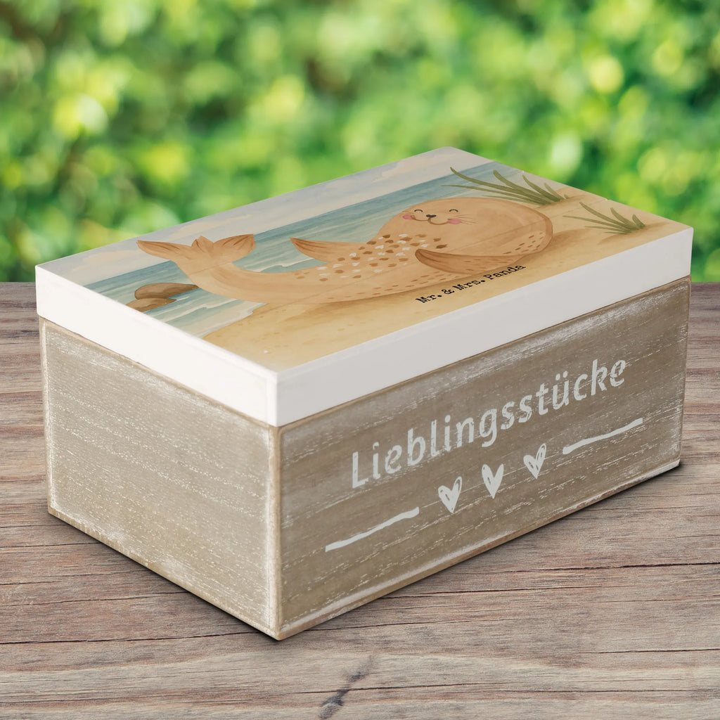 Holzkiste Robbe Liegen Design Holzkiste, Geschenkbox, XXL, Aufbewahrungsbox, Geschenkdose, Kiste, Schatzkiste, Erinnerungsbox, Dekokiste, Schatulle, Truhe, Erinnerungskiste, Tiermotive, Gute Laune, lustige Sprüche, Tiere, Lachen, Nordsee, Robbe, Robben, Meerestier, Freude, Strand, Seehund, Ostsee