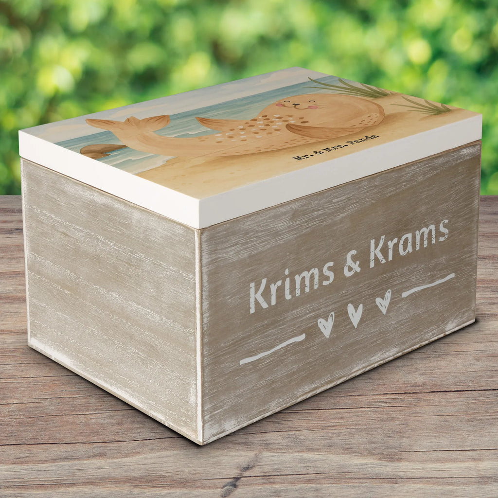 Holzkiste Robbe Liegen Design Holzkiste, Geschenkbox, XXL, Aufbewahrungsbox, Geschenkdose, Kiste, Schatzkiste, Erinnerungsbox, Dekokiste, Schatulle, Truhe, Erinnerungskiste, Tiermotive, Gute Laune, lustige Sprüche, Tiere, Lachen, Nordsee, Robbe, Robben, Meerestier, Freude, Strand, Seehund, Ostsee