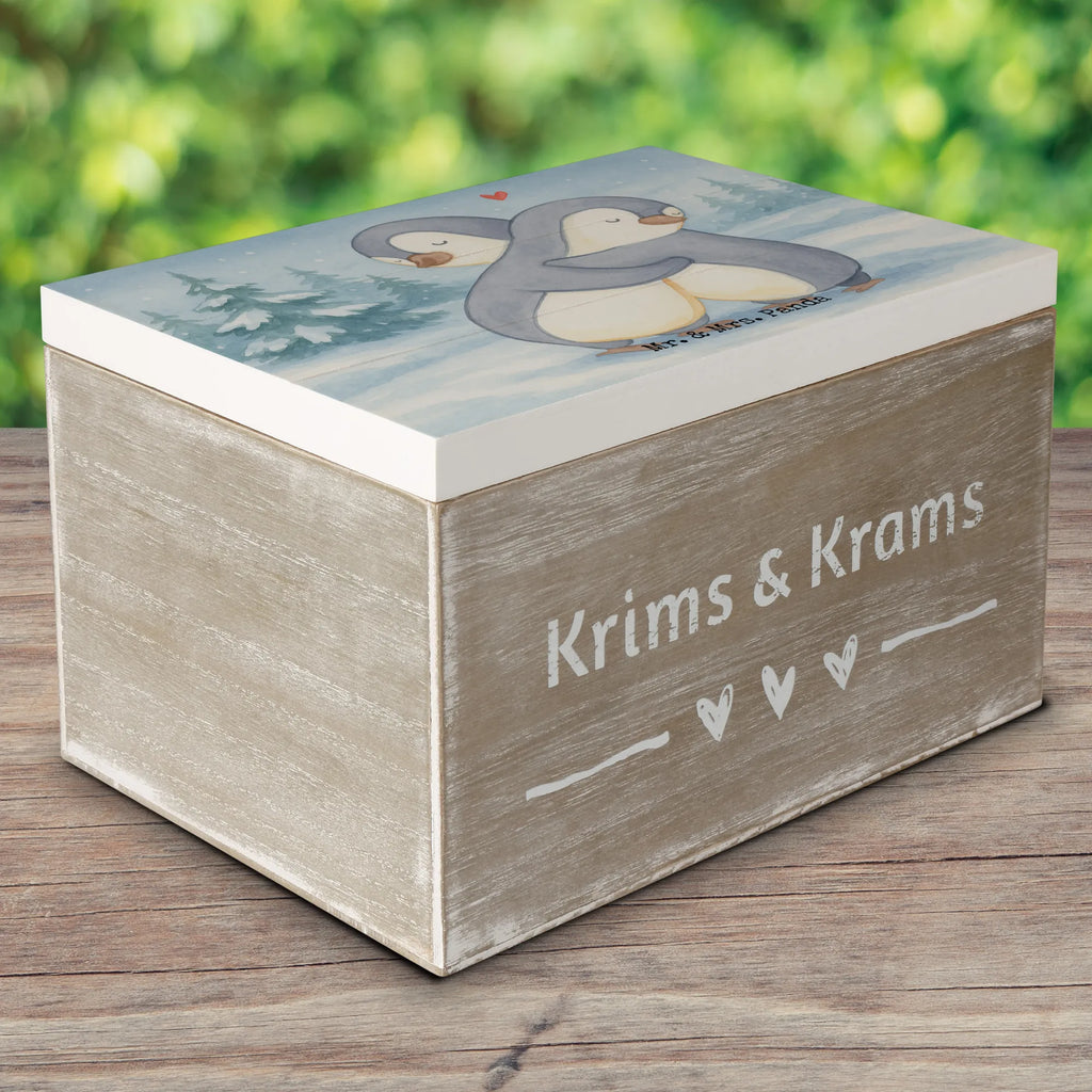 Wooden chest penguins Cuddle Design Truhe, Geschenkdose, Aufbewahrungsbox, XXL, Erinnerungsbox, Erinnerungskiste, Schatzkiste, Geschenkbox, Kiste, Holzkiste, Schatulle, Dekokiste, Liebe, Partner, Freund, Freundin, Ehemann, Ehefrau, Heiraten, Verlobung, Heiratsantrag, Liebesgeschenk, Jahrestag, Hocheitstag, für Ehemann, Liebesbeweis, Mitbringsel, Geschenk für Freundin, Geschenk für Partner, für Männer, Geschenk für Frauen, Valentinstag, Hochzeitstag