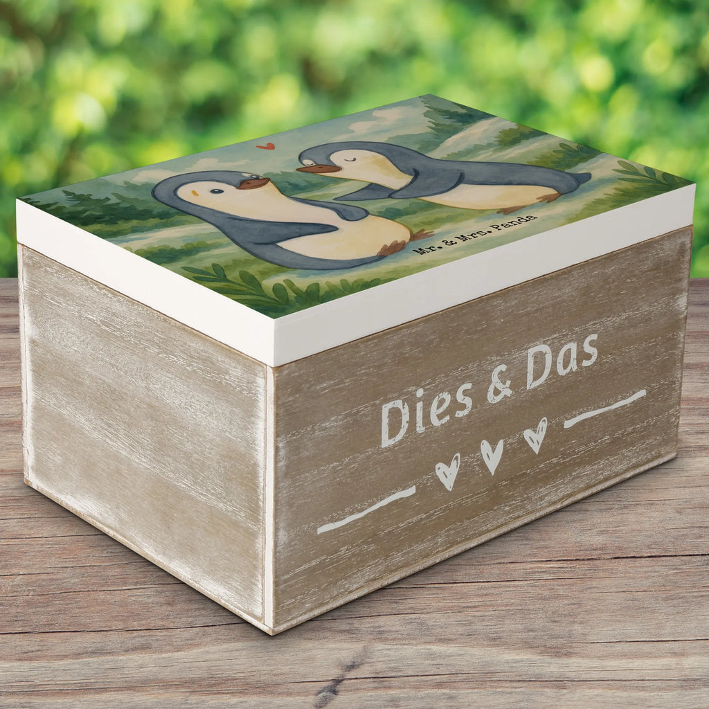Holzkiste Pinguine trösten Design Geschenkbox, Schatulle, Schatzkiste, Holzkiste, Erinnerungskiste, Truhe, Aufbewahrungsbox, Geschenkdose, Kiste, XXL, Dekokiste, Erinnerungsbox, Liebe, Partner, Freund, Freundin, Ehemann, Ehefrau, Heiraten, Verlobung, Heiratsantrag, Liebesgeschenk, Jahrestag, Hocheitstag, für Männer, Hochzeitstag, Valentinstag, Geschenk für Partner, Liebesbeweis, für Ehemann, Geschenk für Frauen, Mitbringsel, Geschenk für Freundin