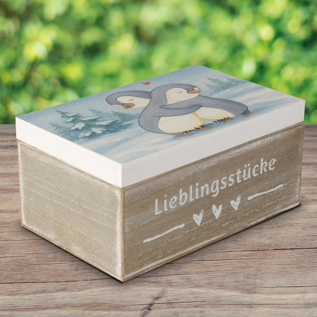 Wooden chest penguins Cuddle Design Truhe, Geschenkdose, Aufbewahrungsbox, XXL, Erinnerungsbox, Erinnerungskiste, Schatzkiste, Geschenkbox, Kiste, Holzkiste, Schatulle, Dekokiste, Liebe, Partner, Freund, Freundin, Ehemann, Ehefrau, Heiraten, Verlobung, Heiratsantrag, Liebesgeschenk, Jahrestag, Hocheitstag, für Ehemann, Liebesbeweis, Mitbringsel, Geschenk für Freundin, Geschenk für Partner, für Männer, Geschenk für Frauen, Valentinstag, Hochzeitstag