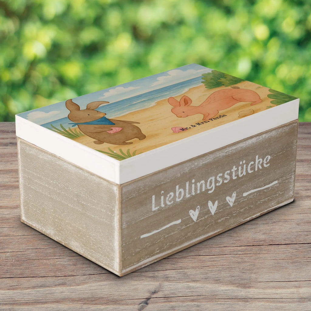 Holzkiste Hasen Muschel Design Geschenkbox, Truhe, XXL, Dekokiste, Geschenkdose, Holzkiste, Schatzkiste, Erinnerungskiste, Aufbewahrungsbox, Schatulle, Kiste, Erinnerungsbox, Familie, Vatertag, Muttertag, Bruder, Schwester, Mama, Papa, Oma, Opa, BFF, Muscheln sammeln, Muscheln, beste Freundin, Meer, Freundin, Freundinnen, Hasen, best friends