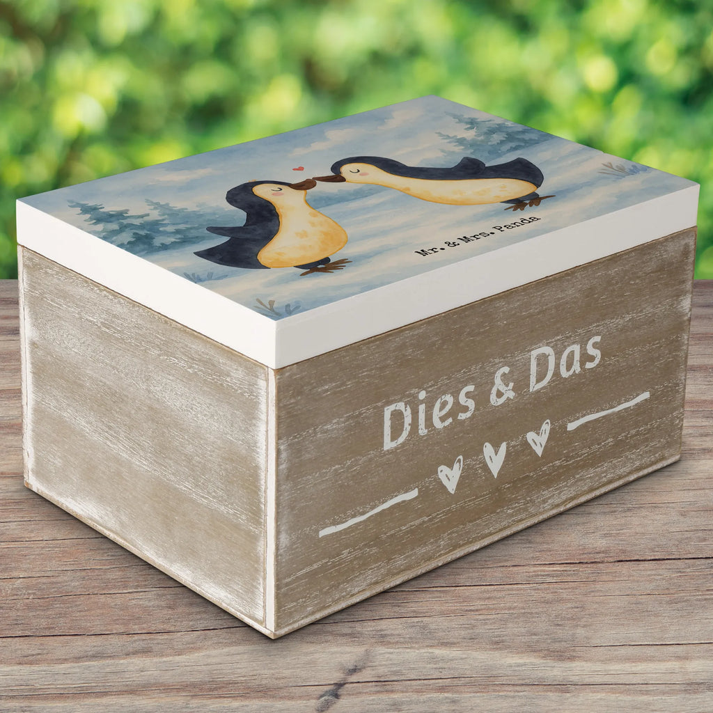 Holzkiste Pinguin Liebe Design XXL, Dekokiste, Geschenkbox, Holzkiste, Erinnerungsbox, Aufbewahrungsbox, Truhe, Schatzkiste, Schatulle, Kiste, Geschenkdose, Erinnerungskiste, Liebe, Partner, Freund, Freundin, Ehemann, Ehefrau, Heiraten, Verlobung, Heiratsantrag, Liebesgeschenk, Jahrestag, Hocheitstag, Verlobter, Pinguin, Liebesspruch, Hochzeit, Pärchen. Liebespaar, Hochzeitstag, Pinguine, Gastgeschenk, Pinguin Liebe, Love, Verlobte, Pinguin Paar, Geschenk Hochzeitstag, Geschenkidee, Liebesbeweis, Paar, Pinguinpaar, Geschenk Freundin, Geschenk Freund