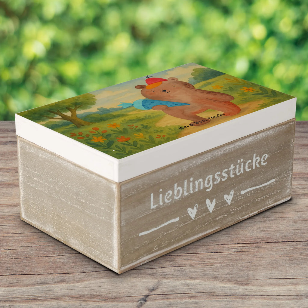 Holzkiste Bär Schultüte Design Erinnerungskiste, XXL, Schatulle, Geschenkdose, Erinnerungsbox, Aufbewahrungsbox, Truhe, Schatzkiste, Holzkiste, Kiste, Geschenkbox, Dekokiste, Bär, Teddy, Teddybär, Einschulung Geschenk, Schule Geschenk, Grundschule, Erster Schultag Geschenk, Bär Motiv, Schultüte, Schulbeginn, Schulanfang