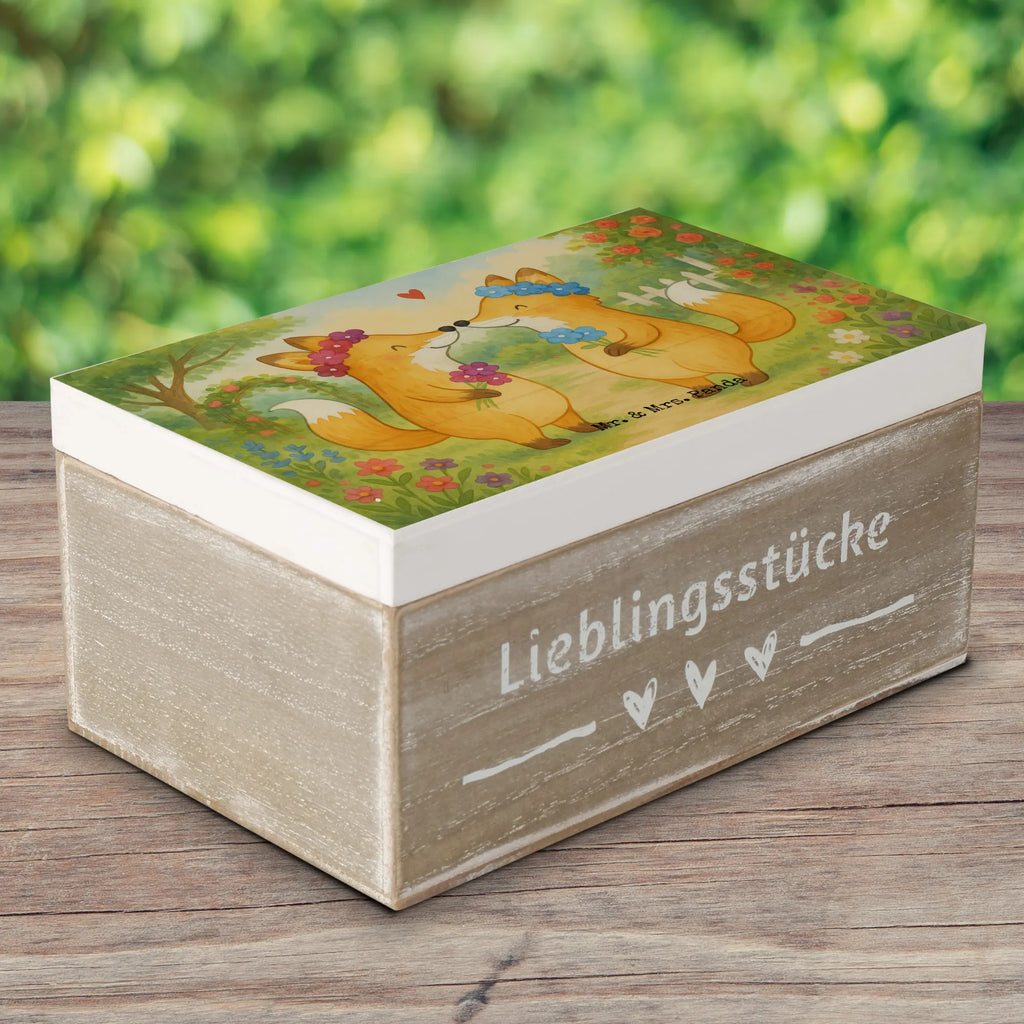 Holzkiste Füchse Lesbian Pride Design Schatulle, Erinnerungskiste, Dekokiste, Kiste, Schatzkiste, Geschenkdose, Geschenkbox, XXL, Truhe, Aufbewahrungsbox, Holzkiste, Erinnerungsbox, Hochzeit, Hochzeitsgeschenk, Ehe, Hochzeitsfeier, Trauung, Trauungsgeschenk, Hochzeitskarte, Verlobungsfeier, Verlobungsgeschenk, Hochzeitsgeschenkideen, Hochzeitsgeschenke für Brautpaar