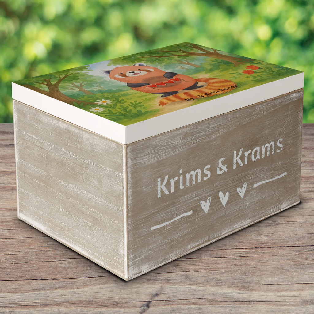 Holzkiste Roter Panda Design XXL, Geschenkbox, Erinnerungsbox, Holzkiste, Kiste, Truhe, Schatzkiste, Dekokiste, Aufbewahrungsbox, Erinnerungskiste, Schatulle, Geschenkdose, Tiermotive, Gute Laune, lustige Sprüche, Tiere, Panda, Liebe, Liebling, Herz, Rot, Lieblingsmensch