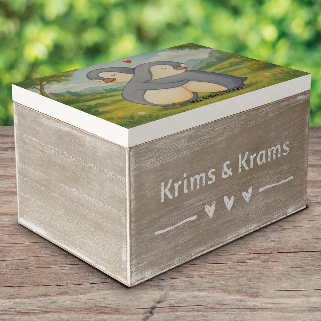 Skrzynia drewniana Pingwiny przytulanie Design Kiste, Schatulle, Erinnerungsbox, Schatzkiste, Geschenkdose, Geschenkbox, Truhe, Aufbewahrungsbox, Erinnerungskiste, XXL, Dekokiste, Holzkiste, Liebe, Partner, Freund, Freundin, Ehemann, Ehefrau, Heiraten, Verlobung, Heiratsantrag, Liebesgeschenk, Jahrestag, Hocheitstag, Geschenk für Frauen, Hochzeitstag, Geschenk für Freundin, für Ehemann, für Männer, Liebesbeweis, Geschenk für Partner, Mitbringsel, Valentinstag