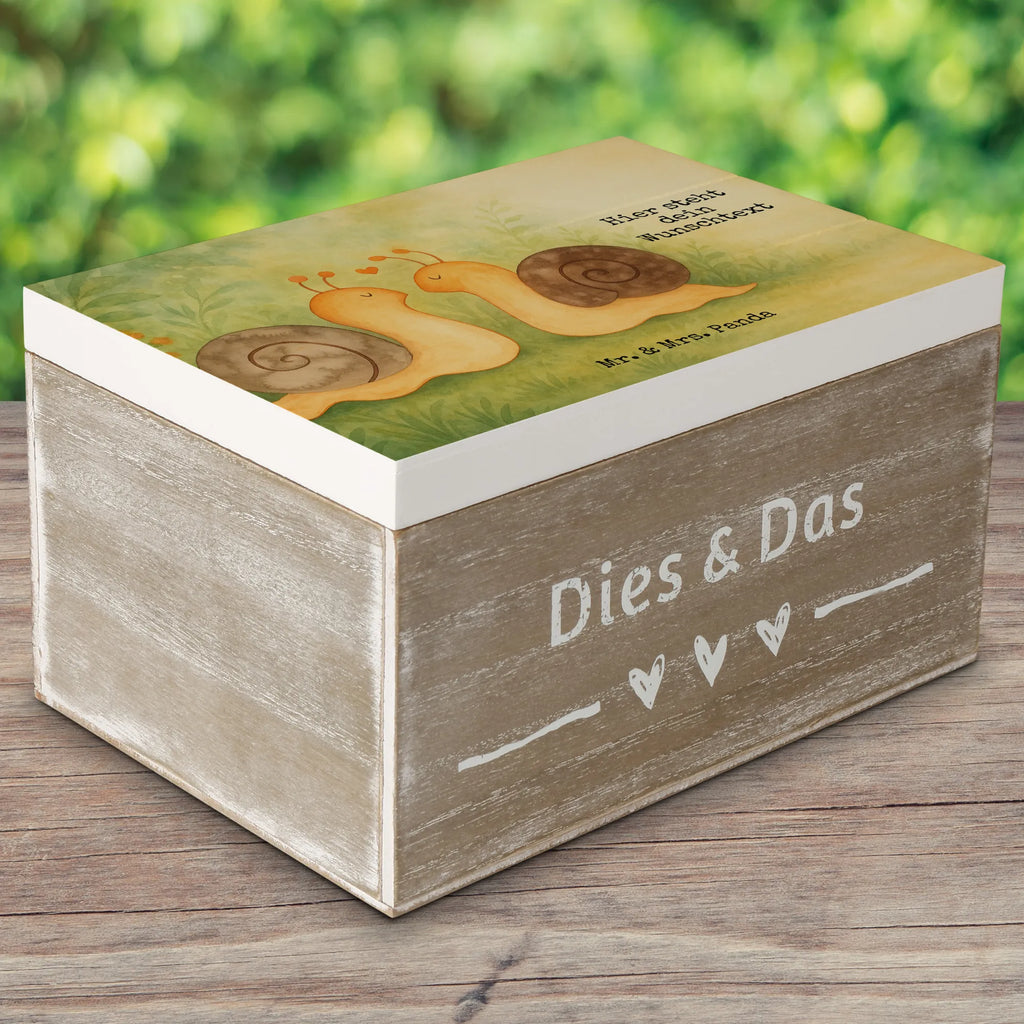 Personalisierte Holzkiste Schnecken Liebe Design Erinnerungsbox Personalisiert, Erinnerungskiste, GEschenkdose personalisiert, Holzkiste mit Namen, Schatzkiste Personalisiert, Erinnerungskiste Personalisiert, Aufbewahrungsbox Personalisiert, Dekokiste mit Namen, Schatulle Personalisiert, Erinnerungsbox mit Namen, Truhe Personalisiert, Holzkiste Personalisiert, Kiste mit Namen, Dekokiste Personalisiert, Truhe mit Namen, Aufbewahrungsbox mit Namen, mit Namen, Kiste Personalisiert, Schatzkiste mit Namen, Schatulle mit Namen, Geschenkbox personalisiert, Liebe, Partner, Freund, Freundin, Ehemann, Ehefrau, Heiraten, Verlobung, Heiratsantrag, Liebesgeschenk, Jahrestag, Hocheitstag