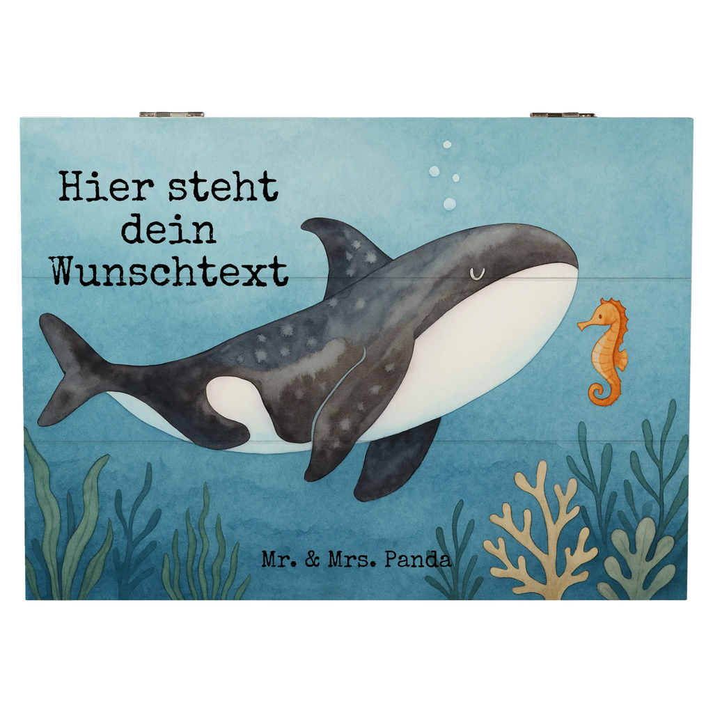 Personalised wooden chest Orca Design Truhe mit Namen, mit Namen, Dekokiste Personalisiert, Truhe Personalisiert, Erinnerungskiste, Erinnerungsbox Personalisiert, Dekokiste mit Namen, Schatzkiste Personalisiert, Holzkiste Personalisiert, Erinnerungskiste Personalisiert, Kiste mit Namen, Schatulle Personalisiert, Aufbewahrungsbox Personalisiert, Schatulle mit Namen, Geschenkbox personalisiert, GEschenkdose personalisiert, Aufbewahrungsbox mit Namen, Schatzkiste mit Namen, Holzkiste mit Namen, Erinnerungsbox mit Namen, Kiste Personalisiert, Meerestiere, Meer, Urlaub, Möglichkeiten, Wal, Startup, Selbstliebe, Motivation, Neustart, Arbeit, Orcas, Orca, Killerwal, Büro