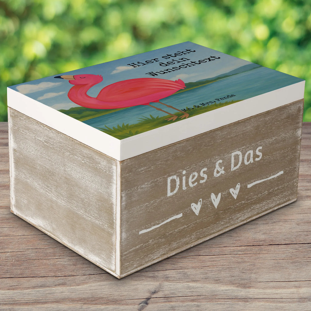 Personalised wooden chest flamingo Proud Design Kiste mit Namen, Dekokiste mit Namen, Schatulle mit Namen, Kiste Personalisiert, Erinnerungskiste, Aufbewahrungsbox Personalisiert, Schatzkiste mit Namen, Holzkiste mit Namen, mit Namen, GEschenkdose personalisiert, Holzkiste Personalisiert, Truhe Personalisiert, Aufbewahrungsbox mit Namen, Dekokiste Personalisiert, Geschenkbox personalisiert, Schatulle Personalisiert, Erinnerungsbox mit Namen, Erinnerungskiste Personalisiert, Truhe mit Namen, Erinnerungsbox Personalisiert, Schatzkiste Personalisiert, Flamingo, Selbstliebe, Mama, Selbstakzeptanz, Freundin, Freude, Schwester, stolz, Tochter, beste Freundin