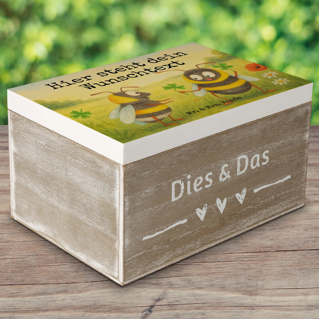 Personalisierte Holzkiste Bienen Paar Design Erinnerungskiste Personalisiert, Erinnerungsbox mit Namen, Kiste mit Namen, Kiste Personalisiert, Schatulle Personalisiert, mit Namen, Aufbewahrungsbox Personalisiert, Dekokiste Personalisiert, GEschenkdose Personalisiert, Holzkiste Personalisiert, Aufbewahrungsbox mit Namen, Holzkiste mit Namen, Schatulle mit Namen, Geschenkbox Personalisiert, Schatzkiste mit Namen, Dekokiste mit Namen, Erinnerungsbox Personalisiert, Truhe Personalisiert, Schatzkiste Personalisiert, Truhe mit Namen, Freundin, Freund, Liebe, Liebesgeschenk, Jahrestag, Verlobung, Partner, Ehemann, Ehefrau, Heiraten, Heiratsantrag, Hocheitstag, Valentinstag, Schildkröten, Geschenk für Frauen, Hochzeitstag, Geschenk für Partner, Liebesbeweis, Verliebte Schildkröten, Mitbringsel, für Ehemann, für Männer, Geschenk für Freundin